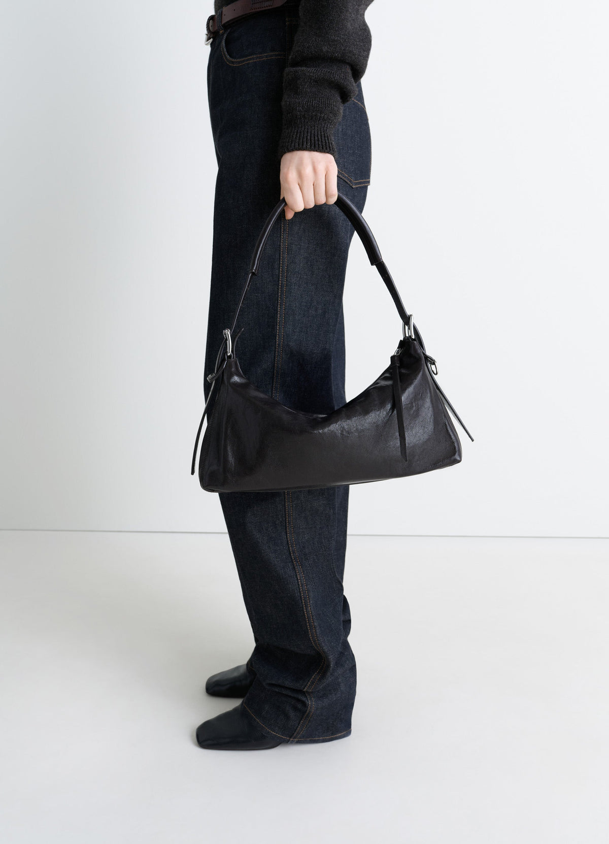 BELTED BAGUETTE BAG