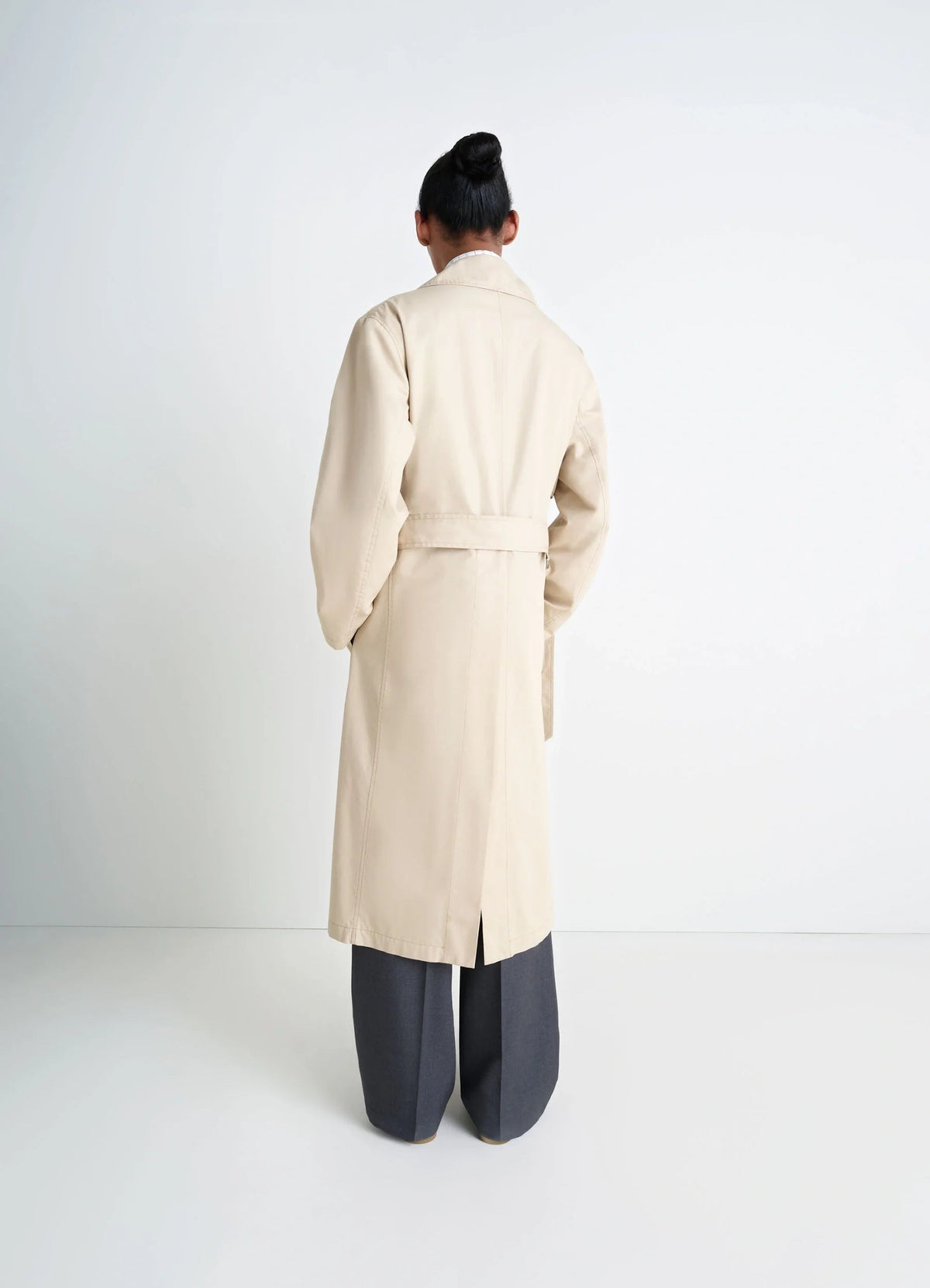 TRENCH COAT