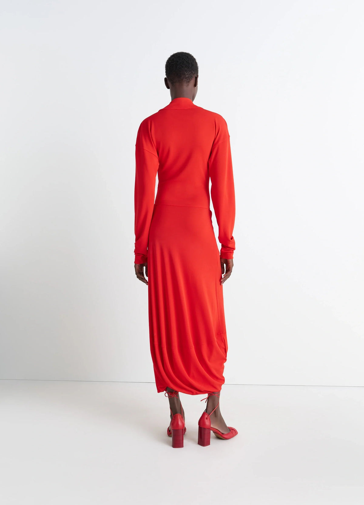 V-NECK DRESS
