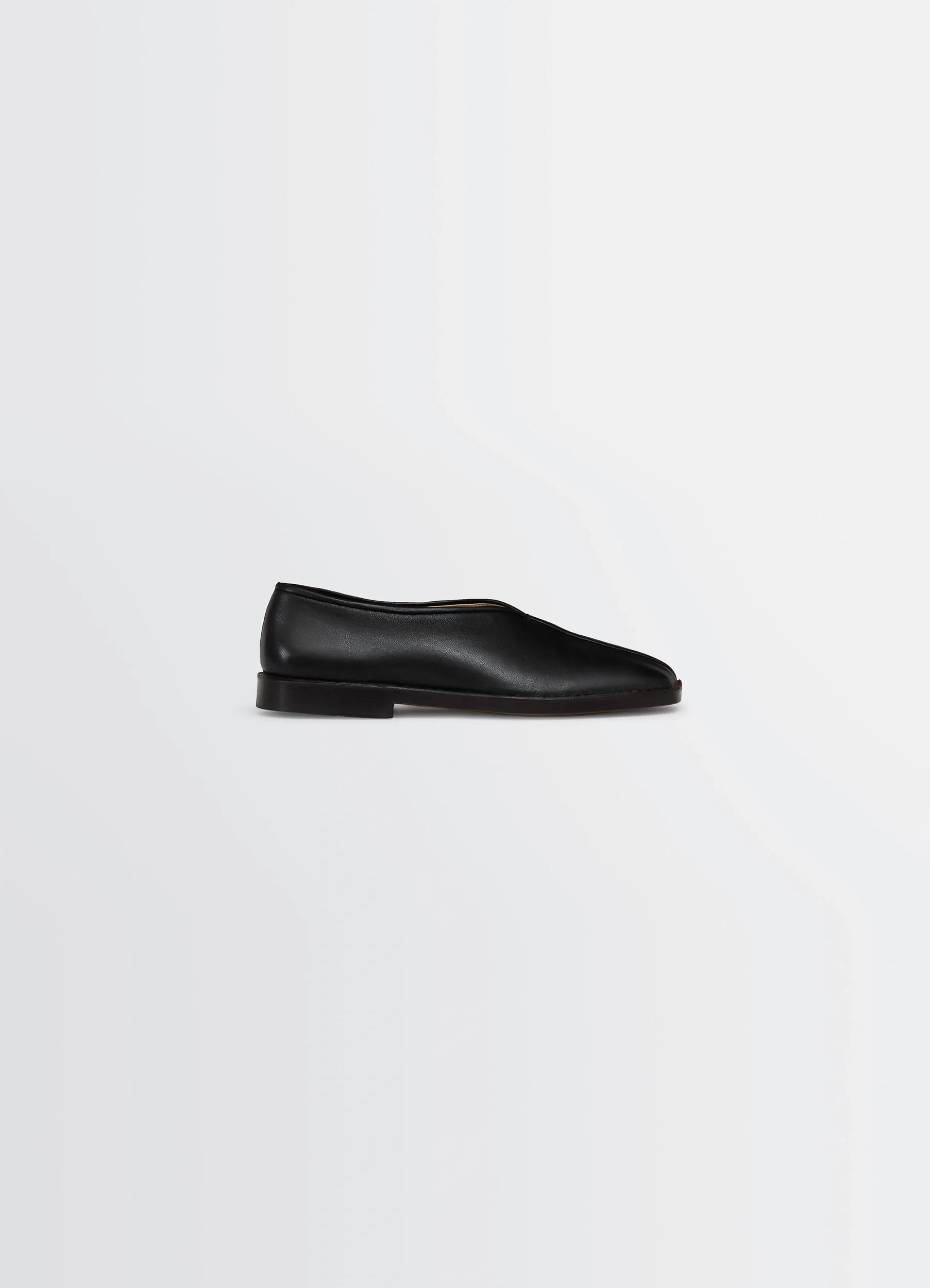 FLAT PIPED SLIPPERS