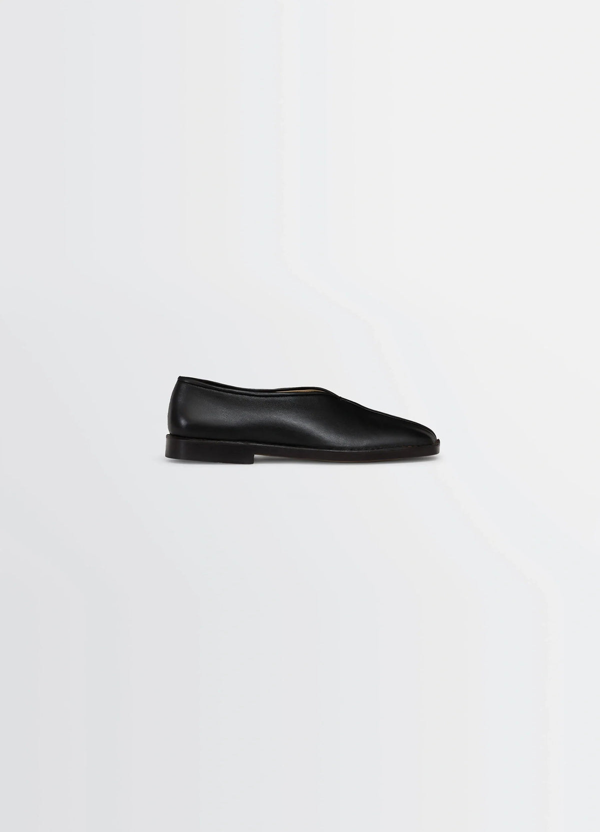 FLAT PIPED SLIPPERS