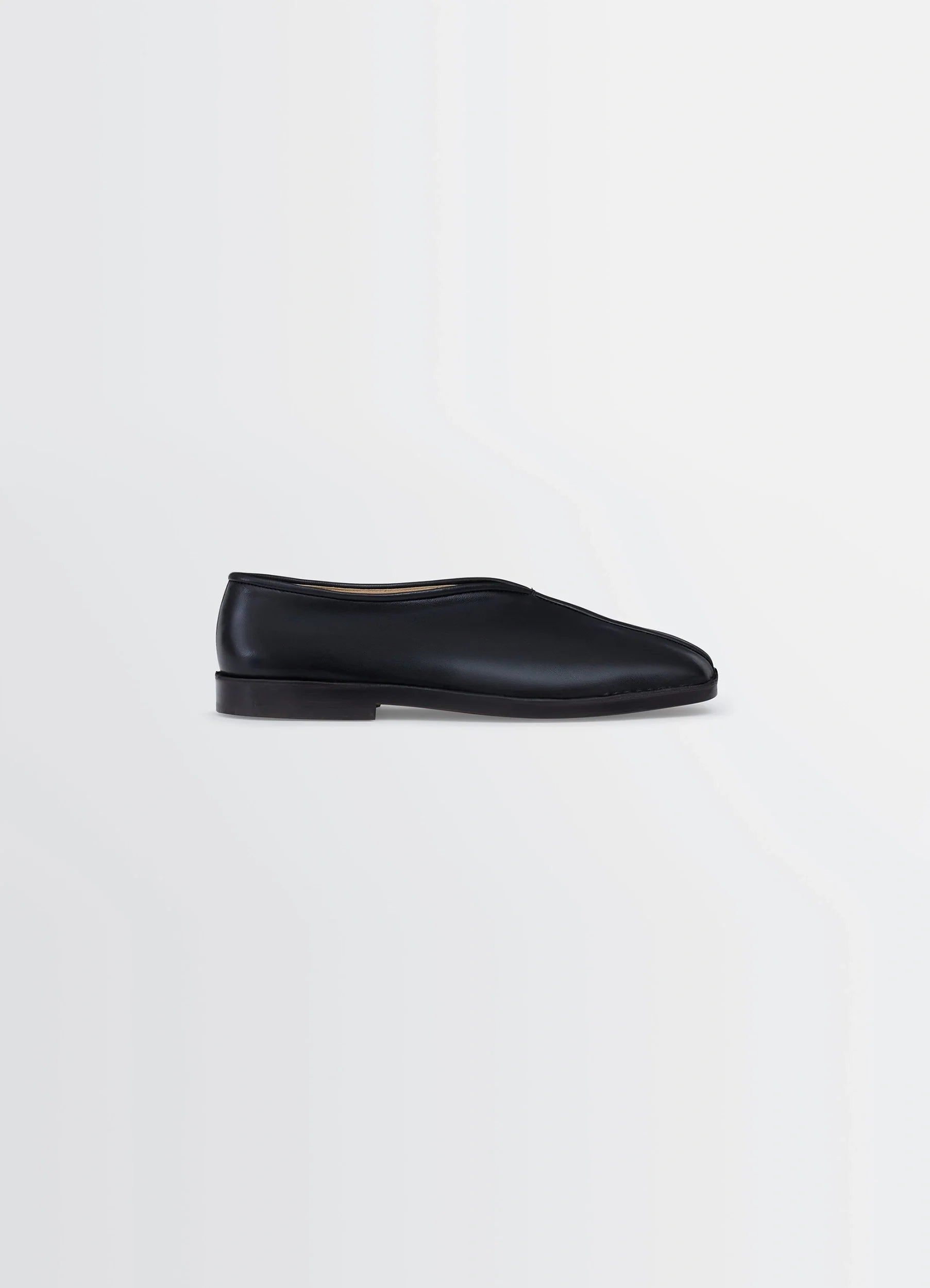 FLAT PIPED SLIPPERS