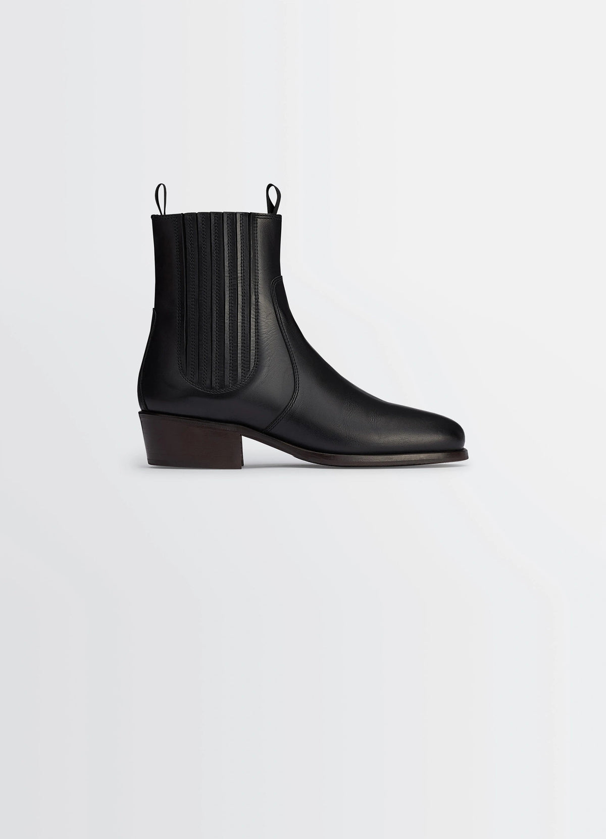 CHELSEA BOOTS
