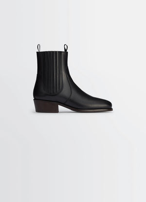 CHELSEA BOOTS