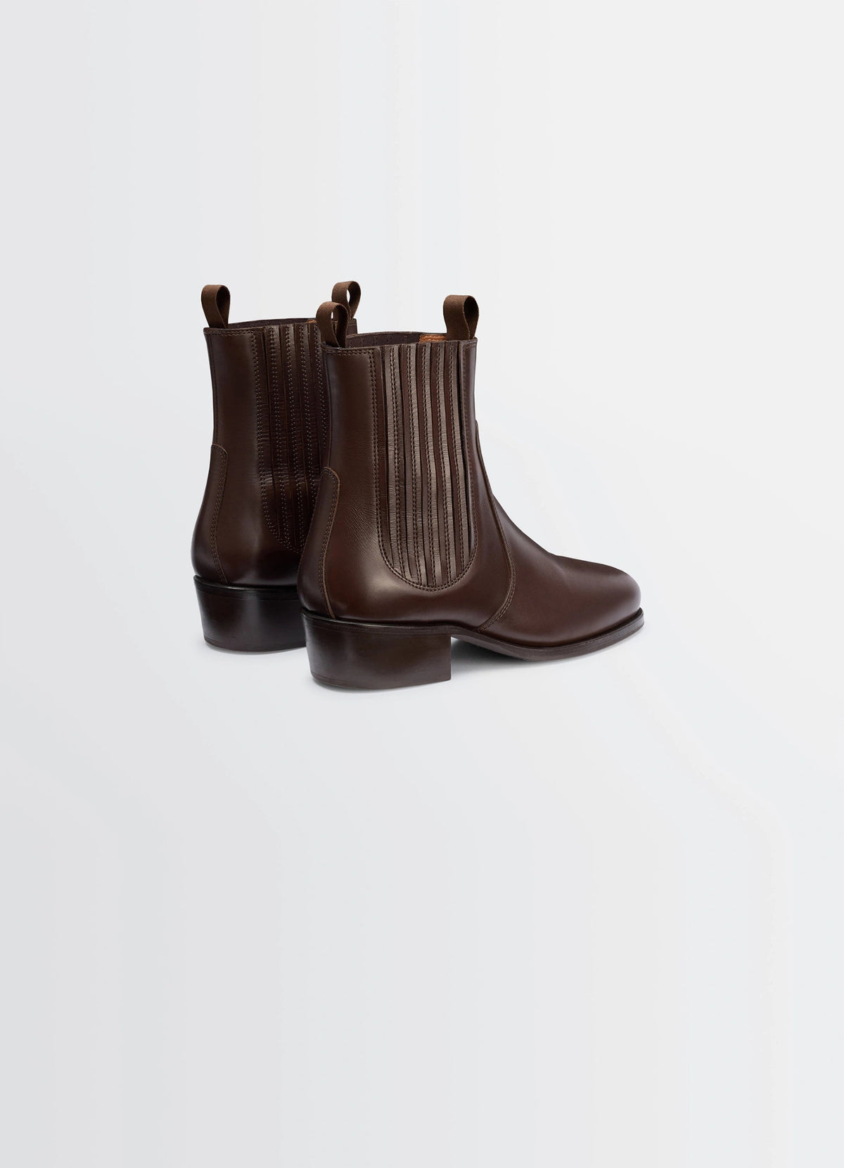 CHELSEA BOOTS