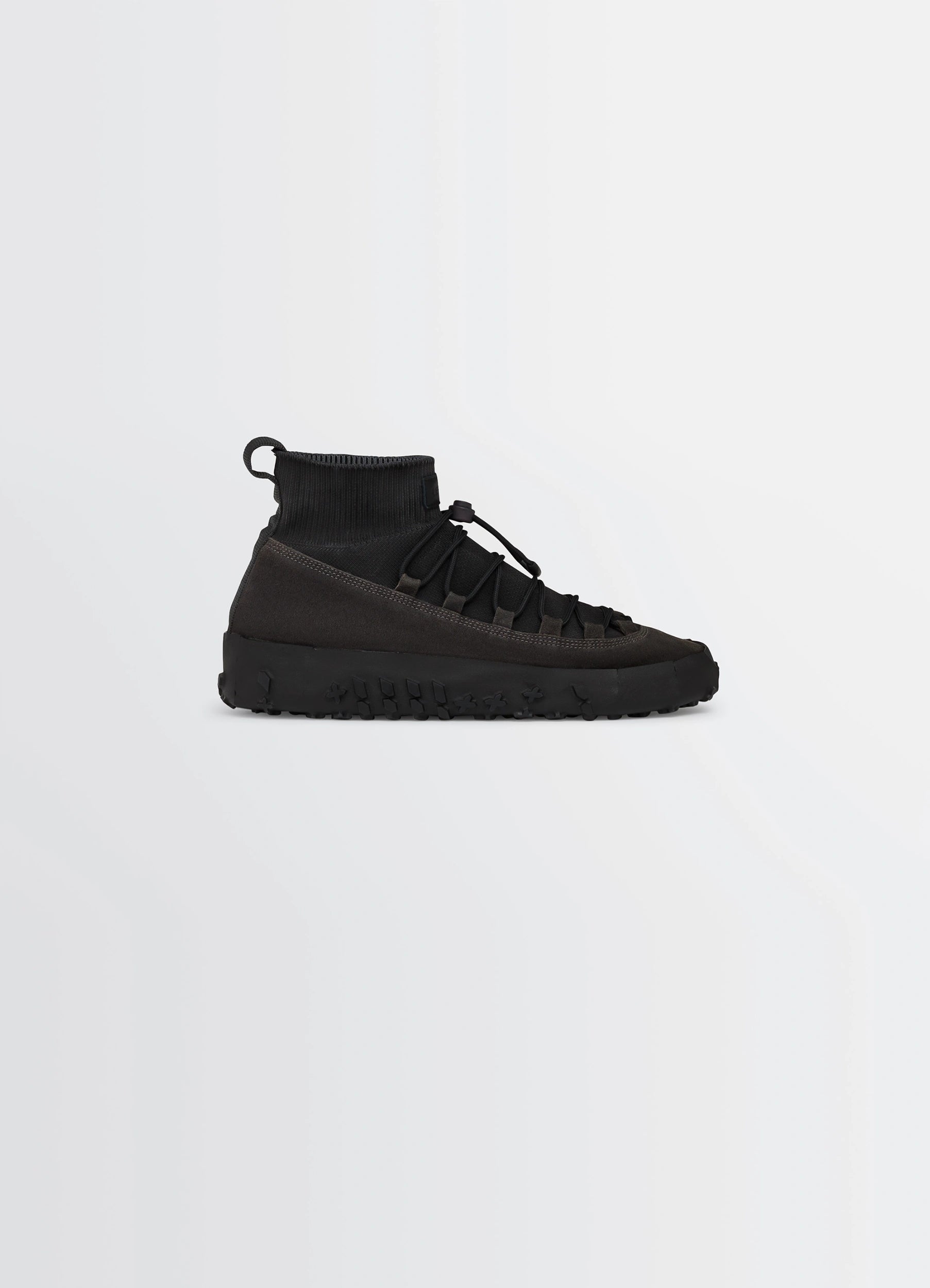 VIBRAM WRAP ON SNEAKERS