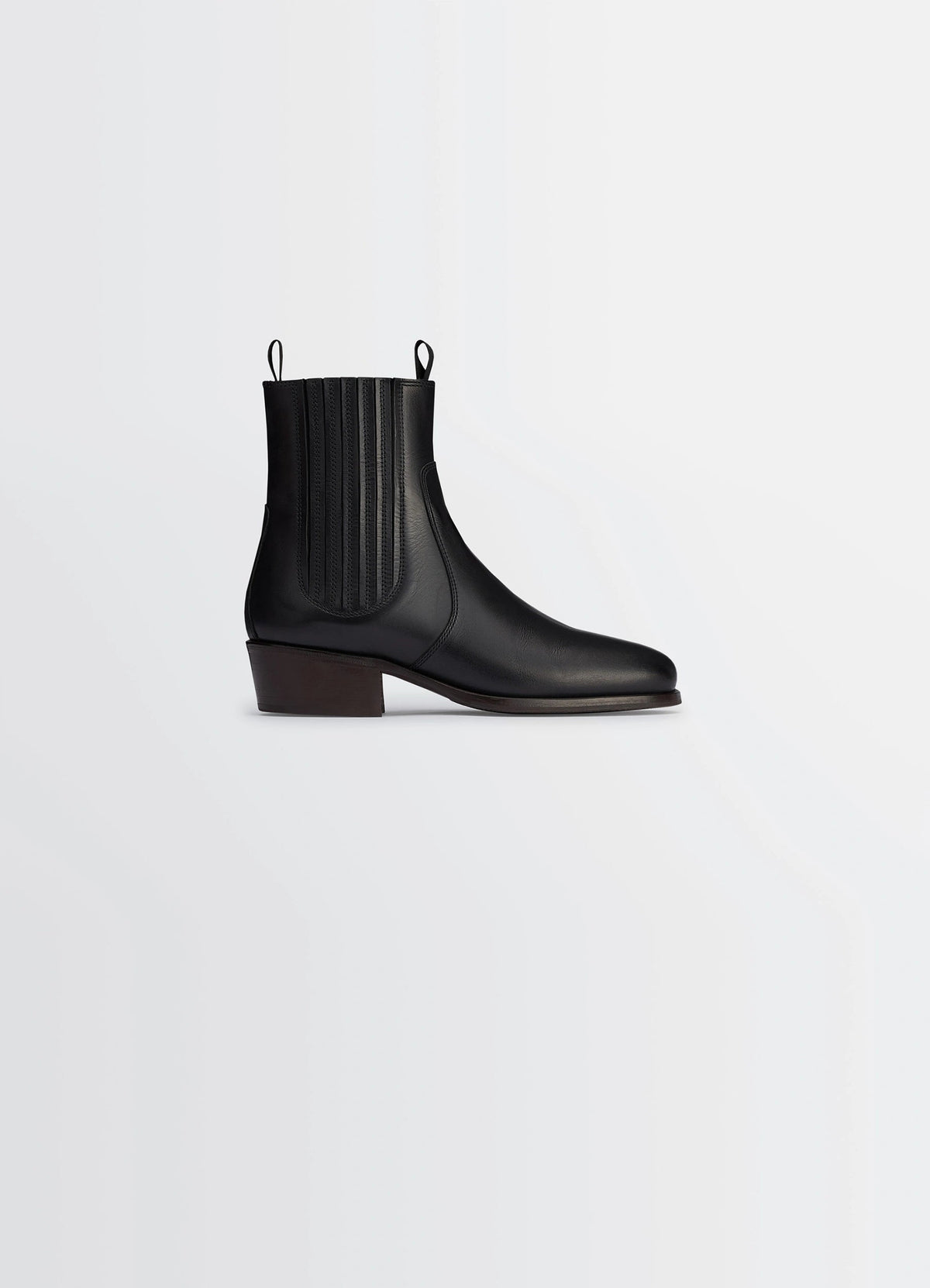CHELSEA BOOTS