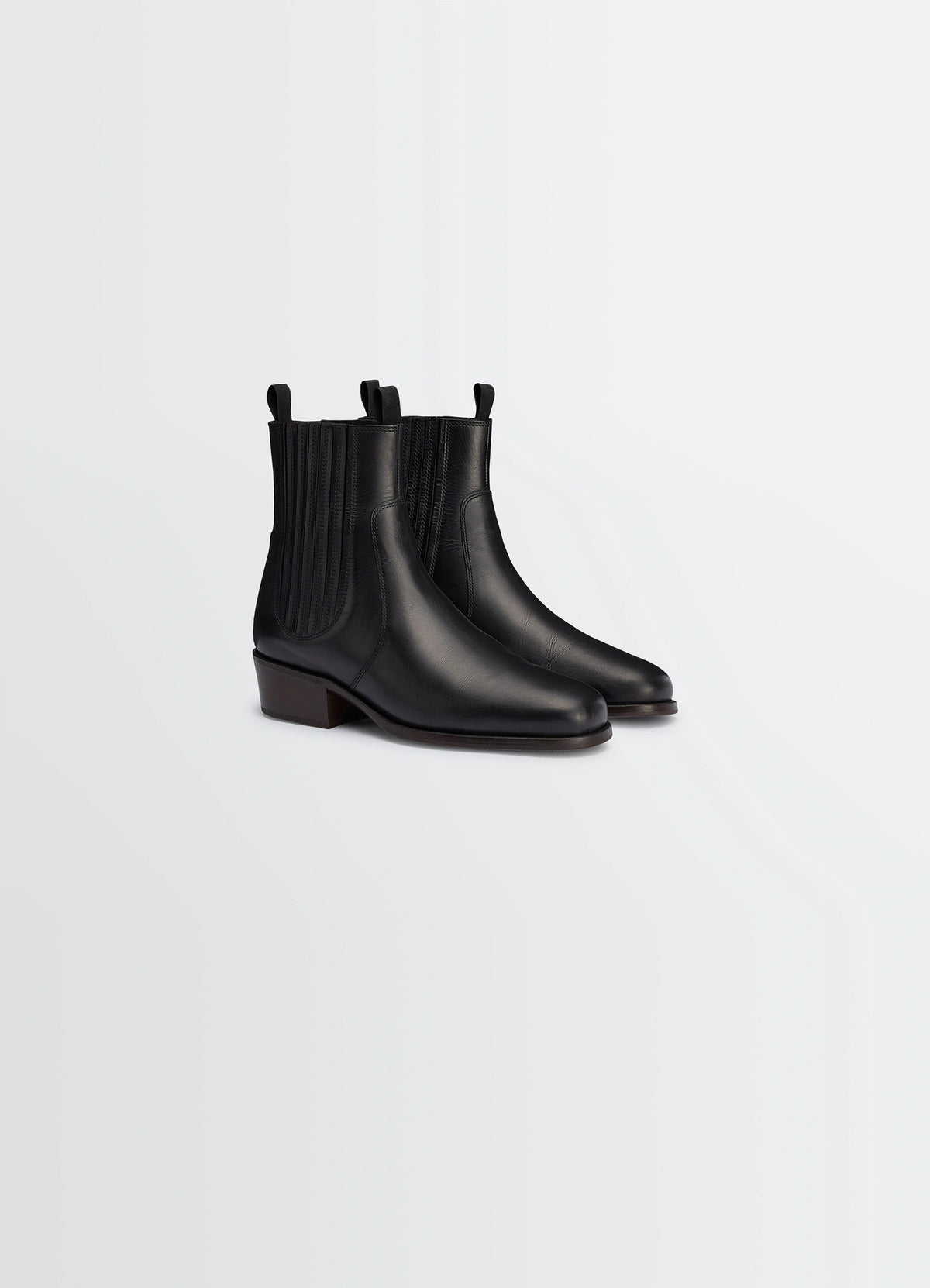 CHELSEA BOOTS