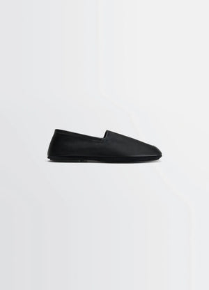 INDOOR SLIPPERS