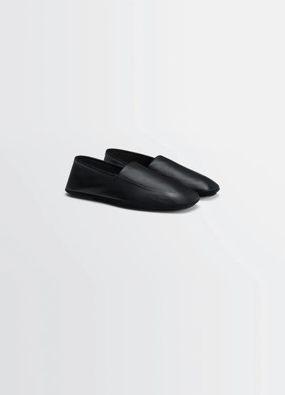INDOOR SLIPPERS