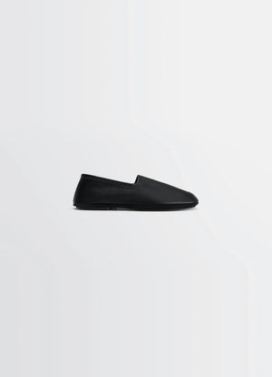 INDOOR SLIPPERS