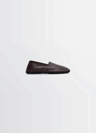 INDOOR SLIPPERS