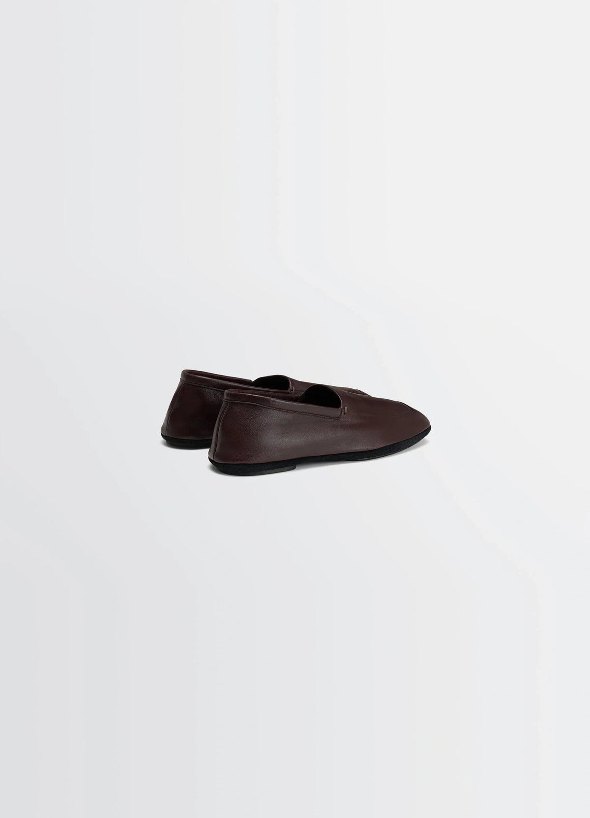 INDOOR SLIPPERS
