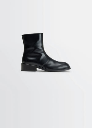 ZIPPED BOOTS