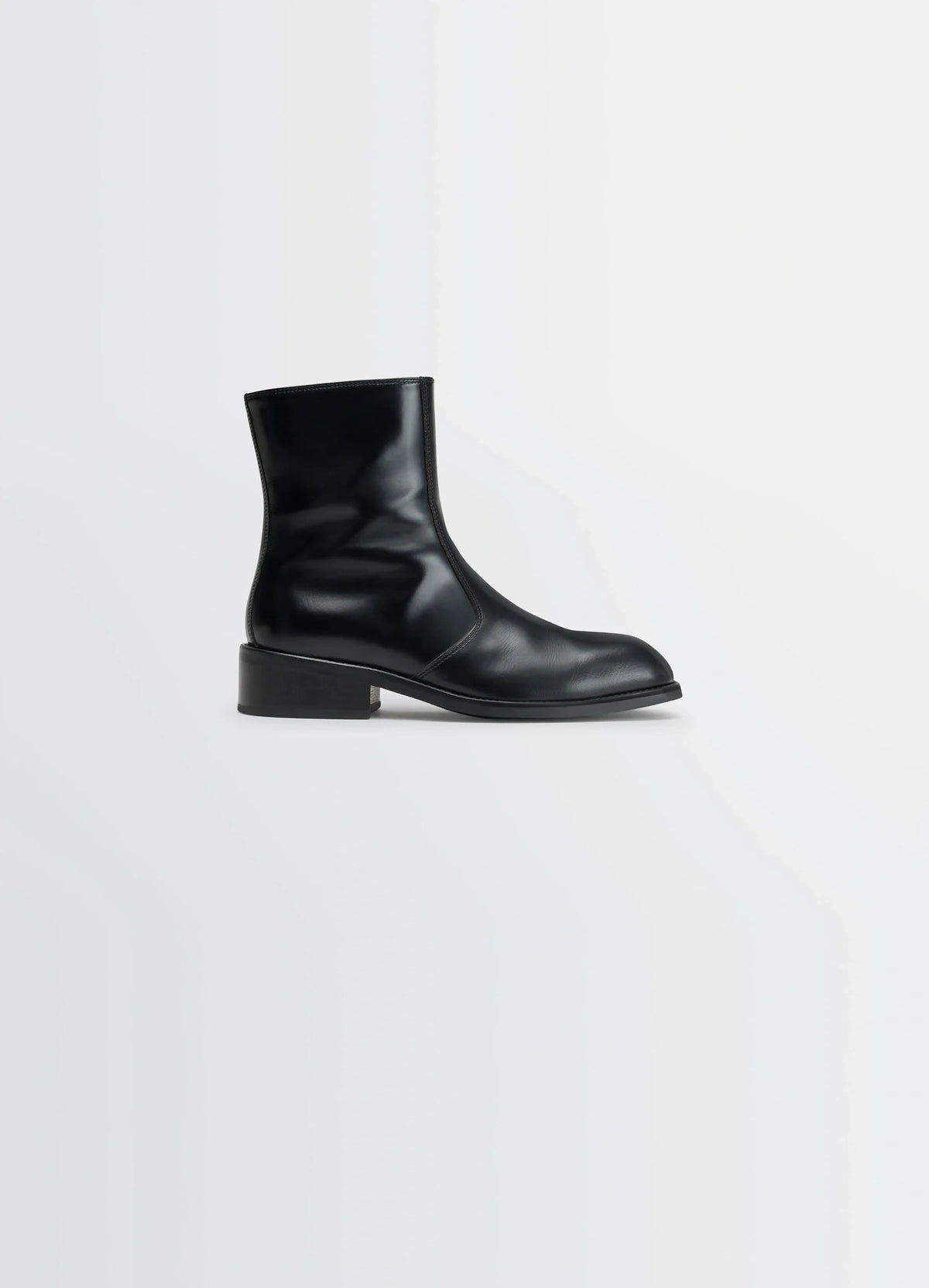 ZIPPED BOOTS