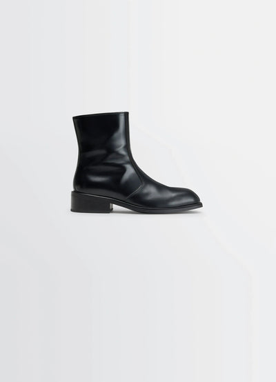 ZIPPED BOOTS