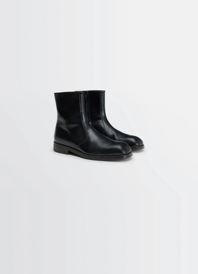 ZIPPED BOOTS