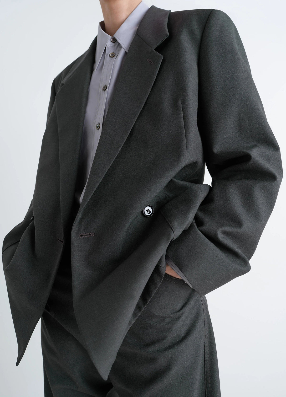 DOUBLE-BREASTED TAILORED JACKET