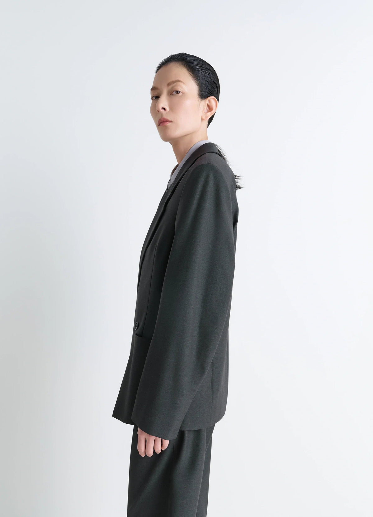 DOUBLE-BREASTED TAILORED JACKET