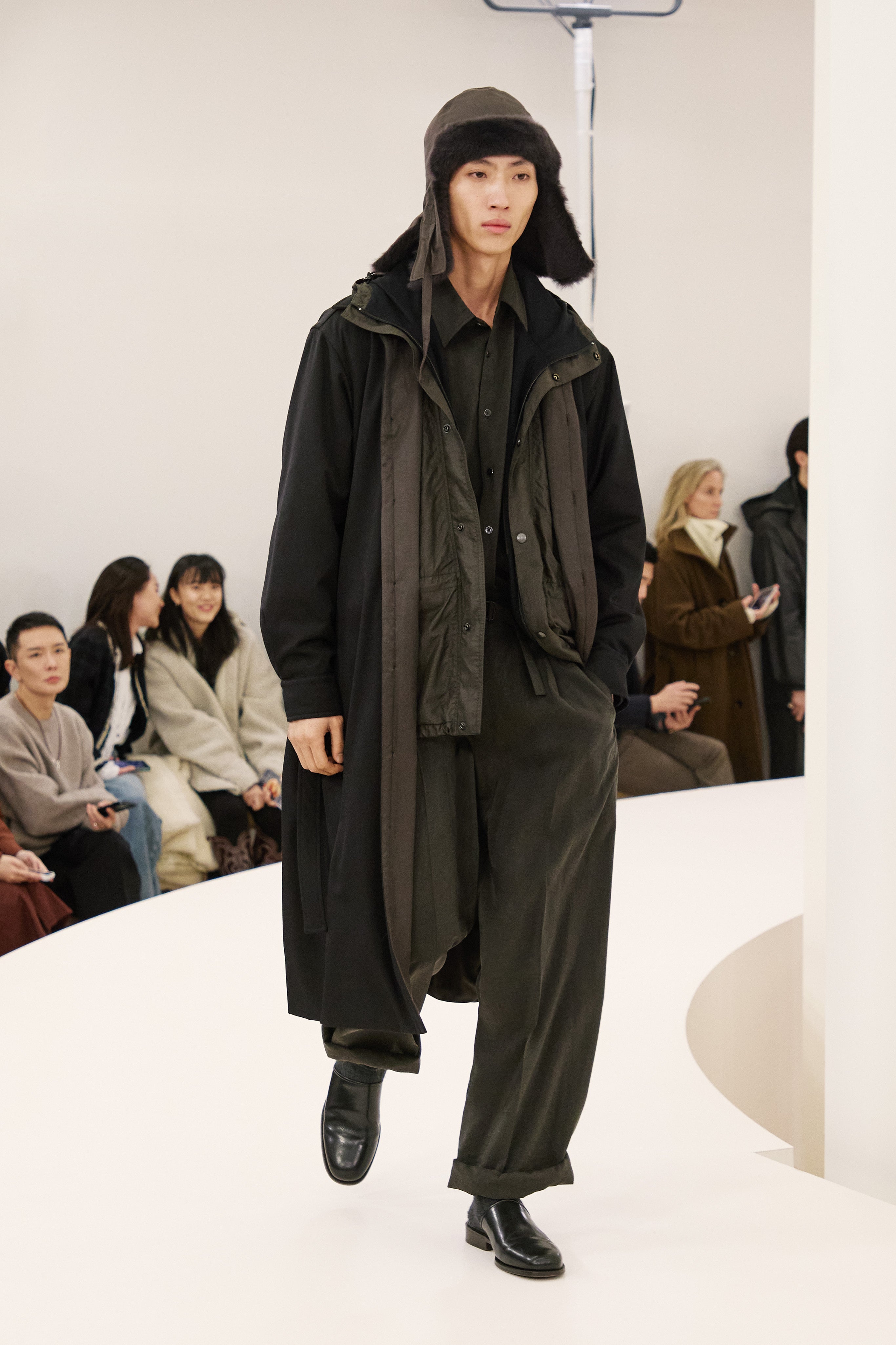 LOOK 6