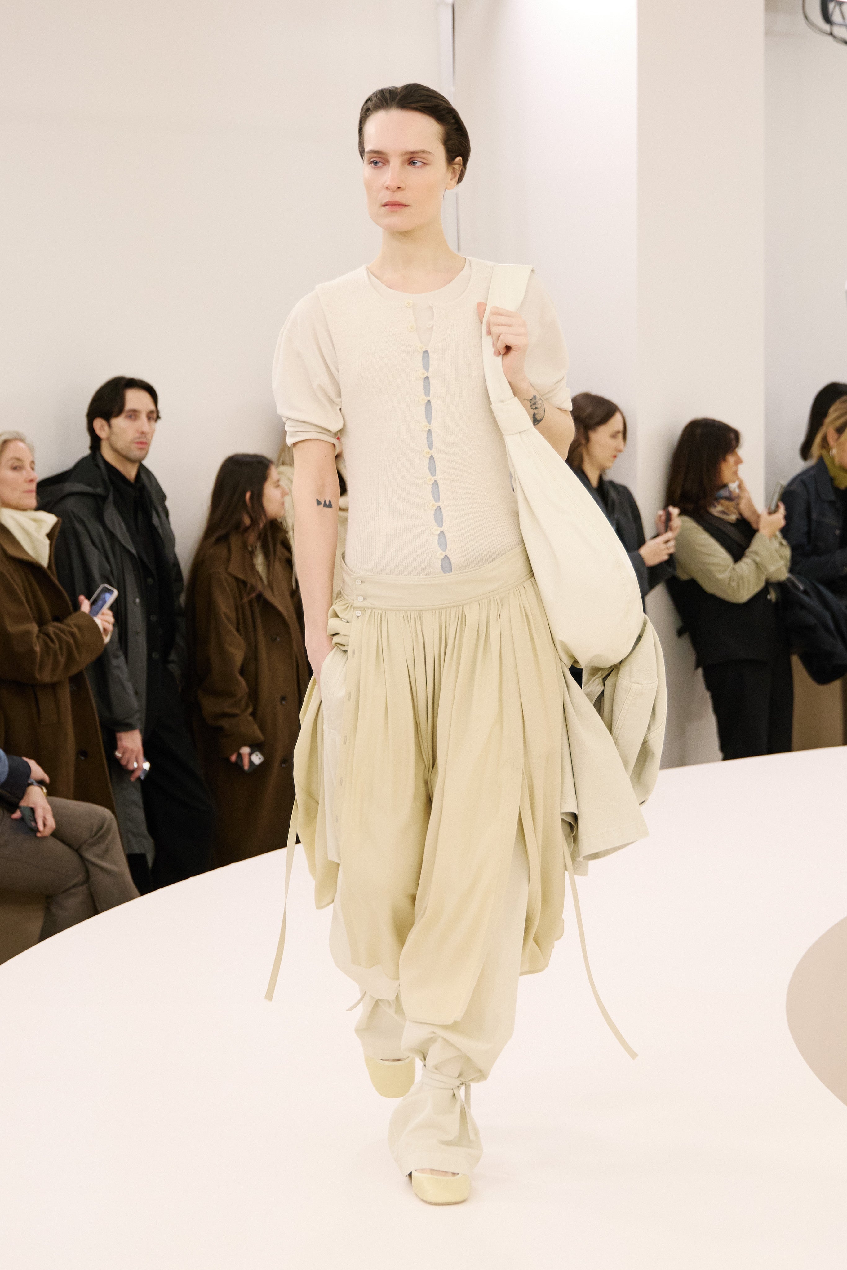LOOK 8