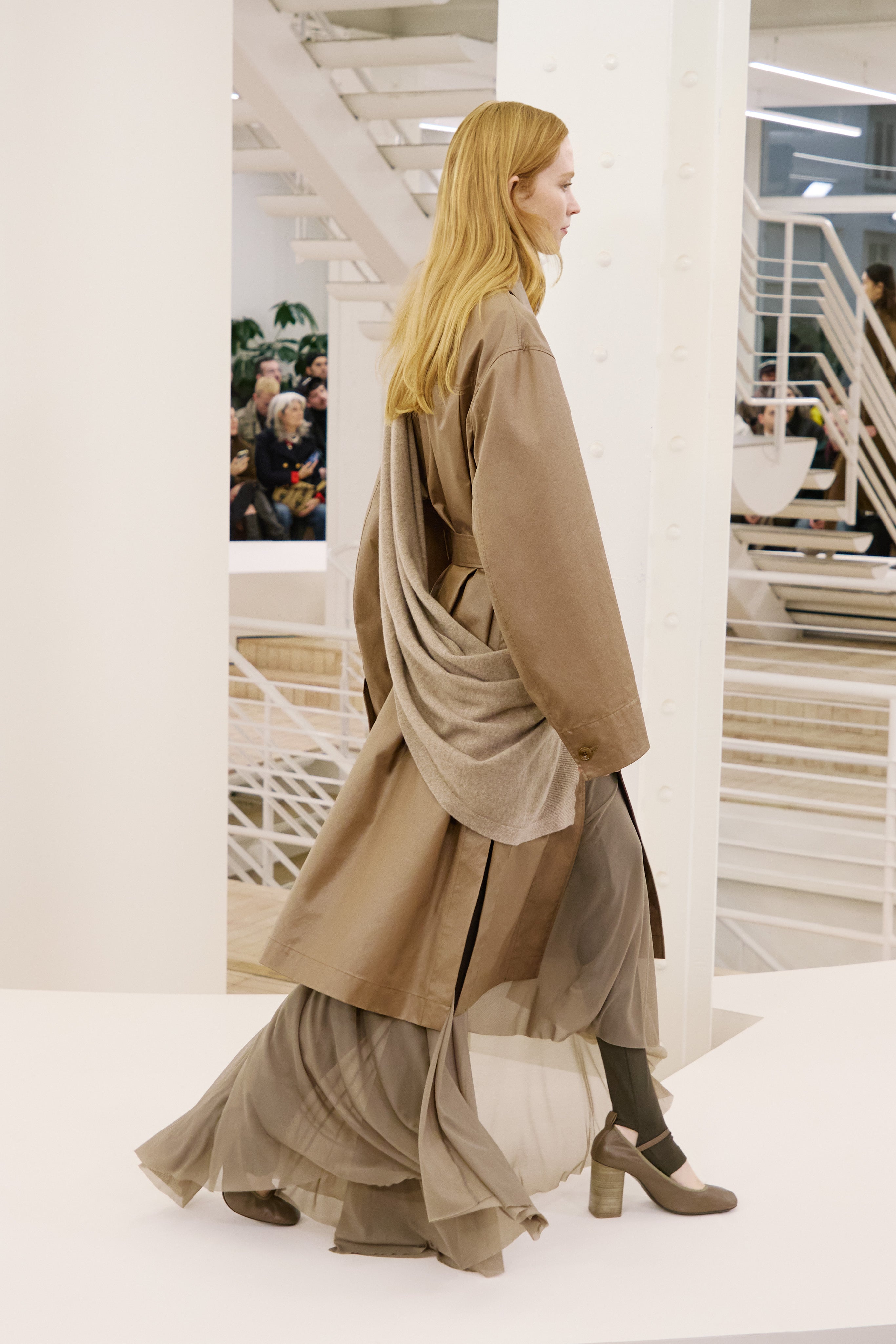 LOOK 11