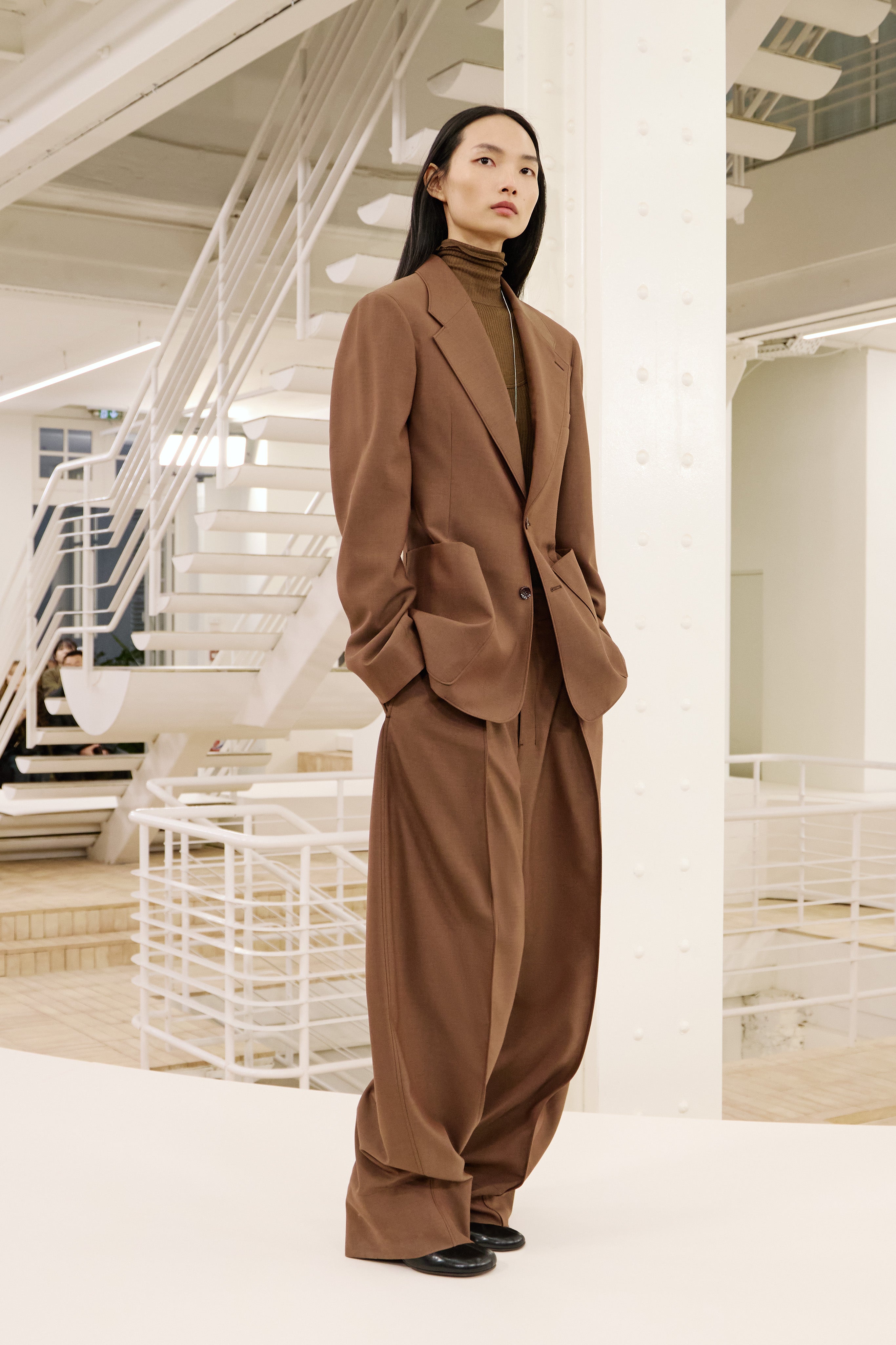 LOOK 12
