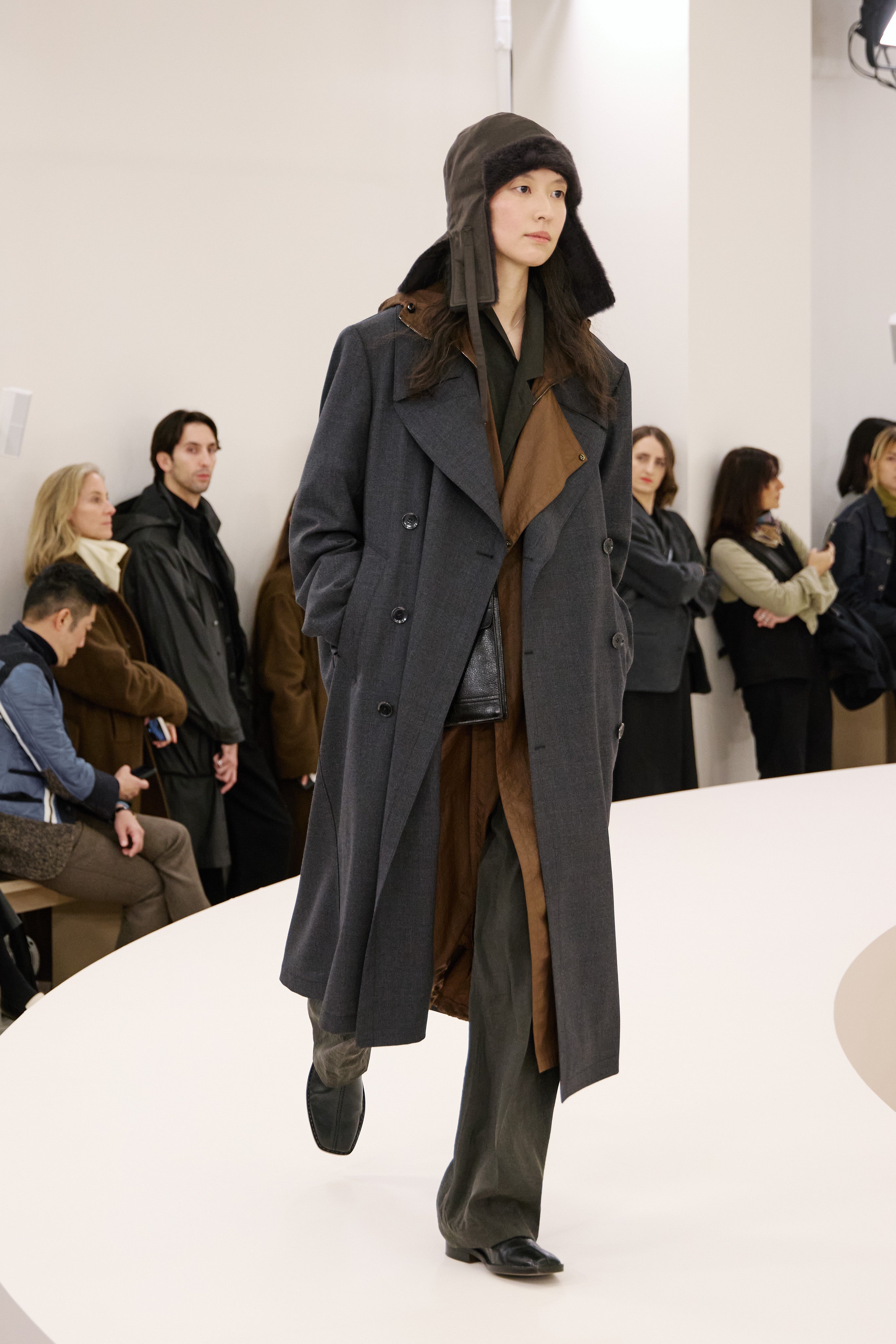 LOOK 23
