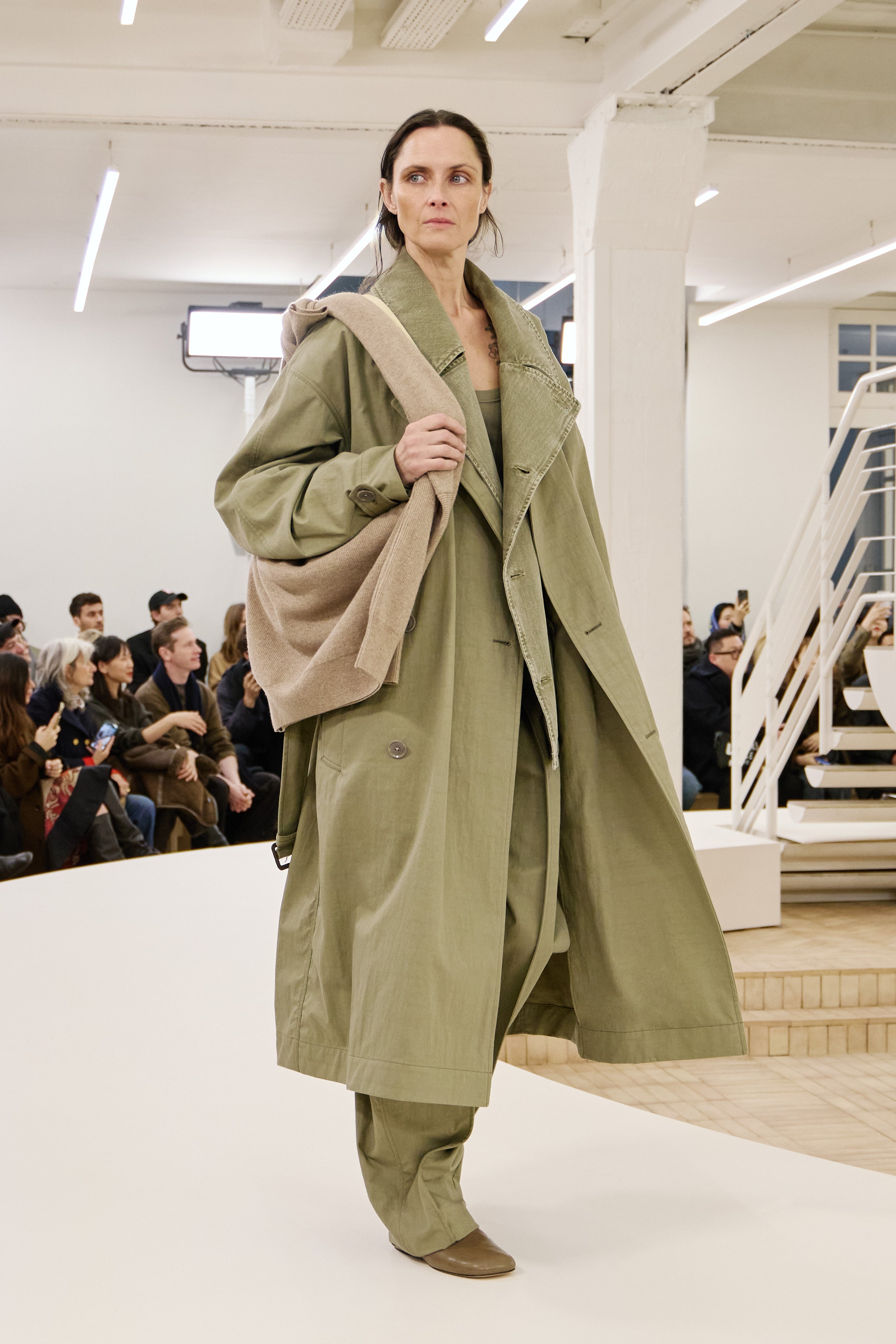 LOOK 26