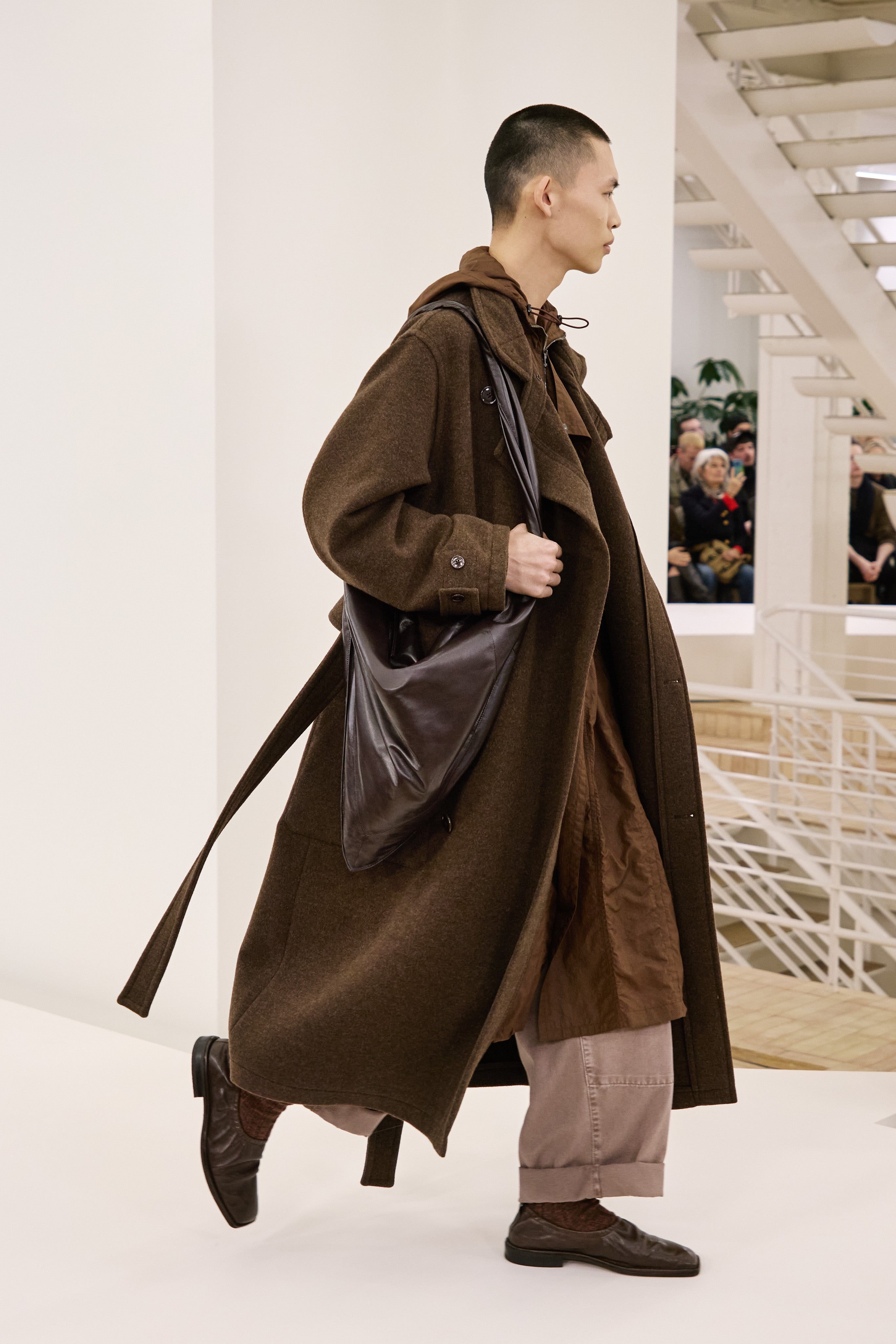 LOOK 33