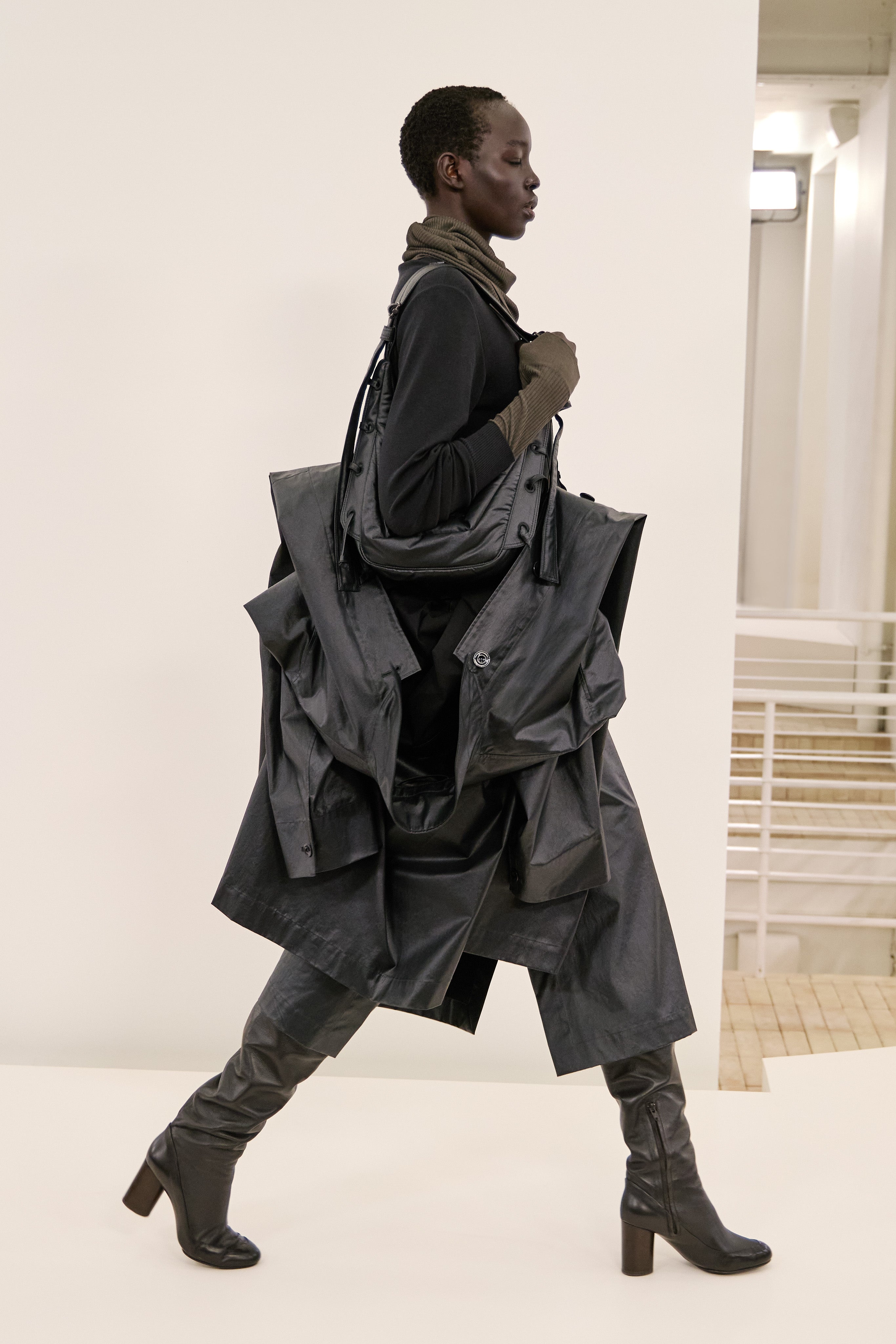 LOOK 34