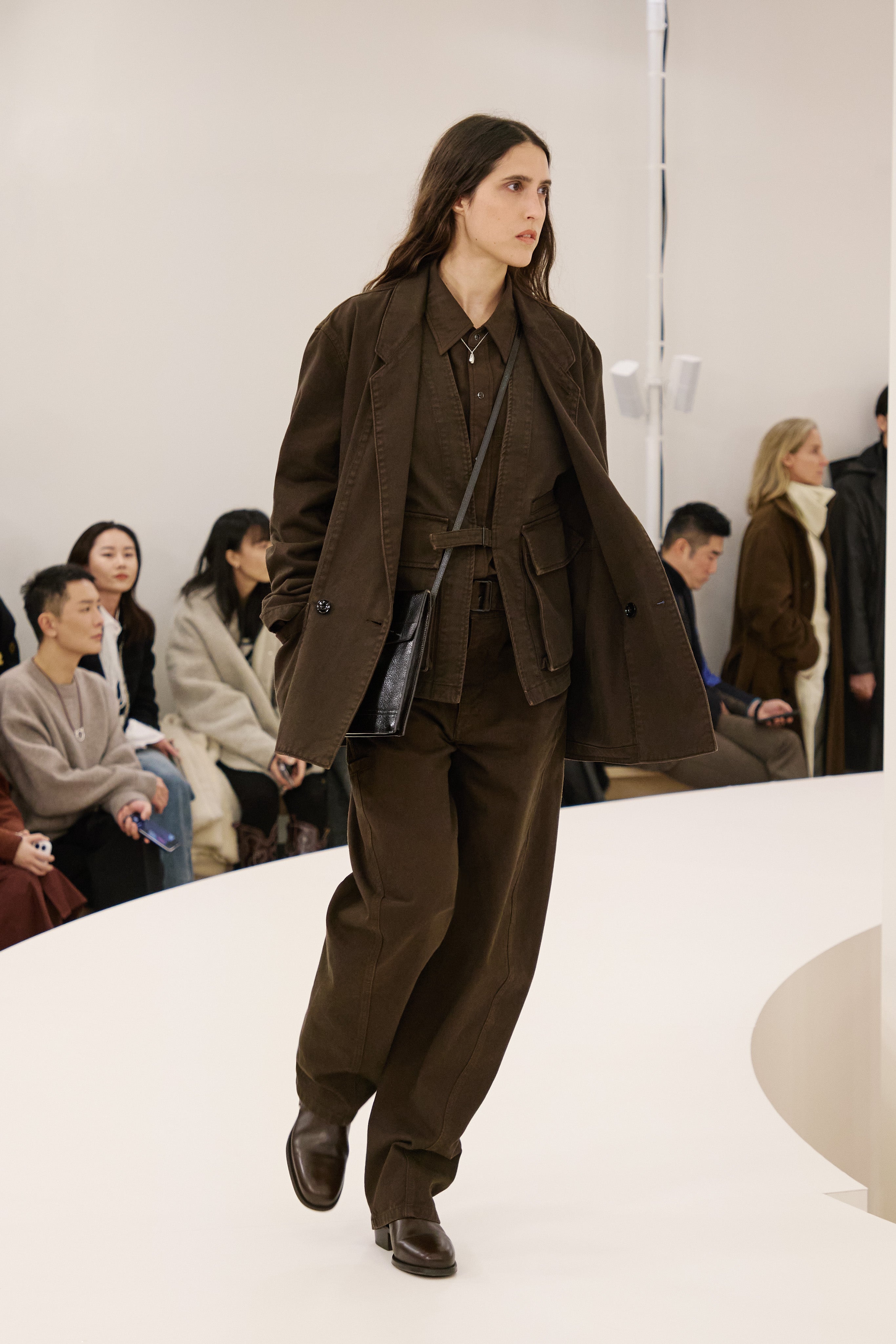 LOOK 41