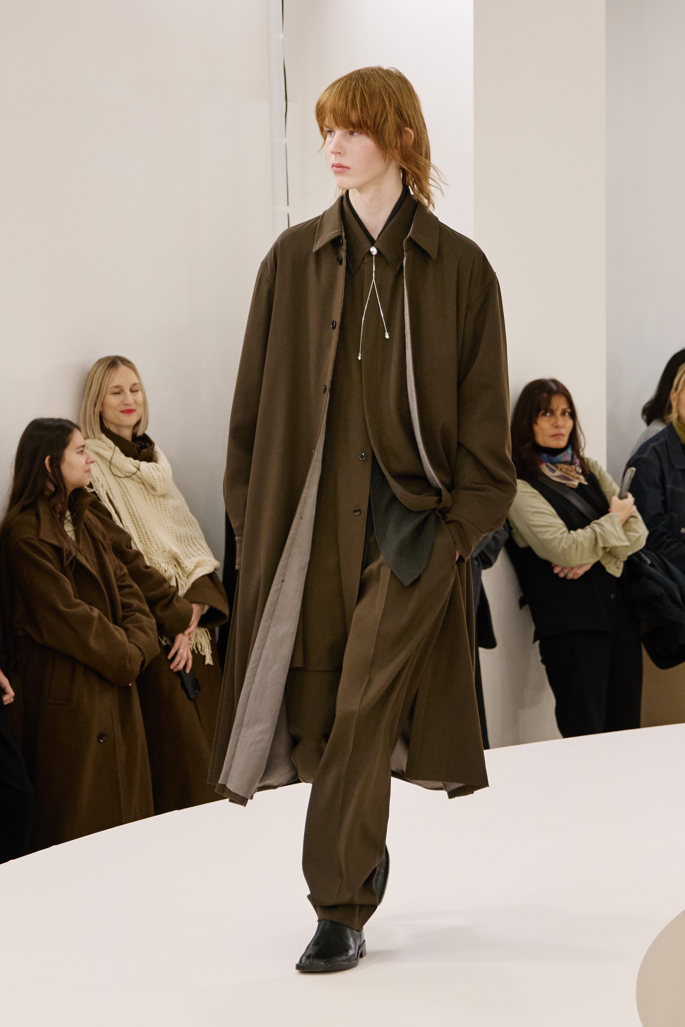 LOOK 46
