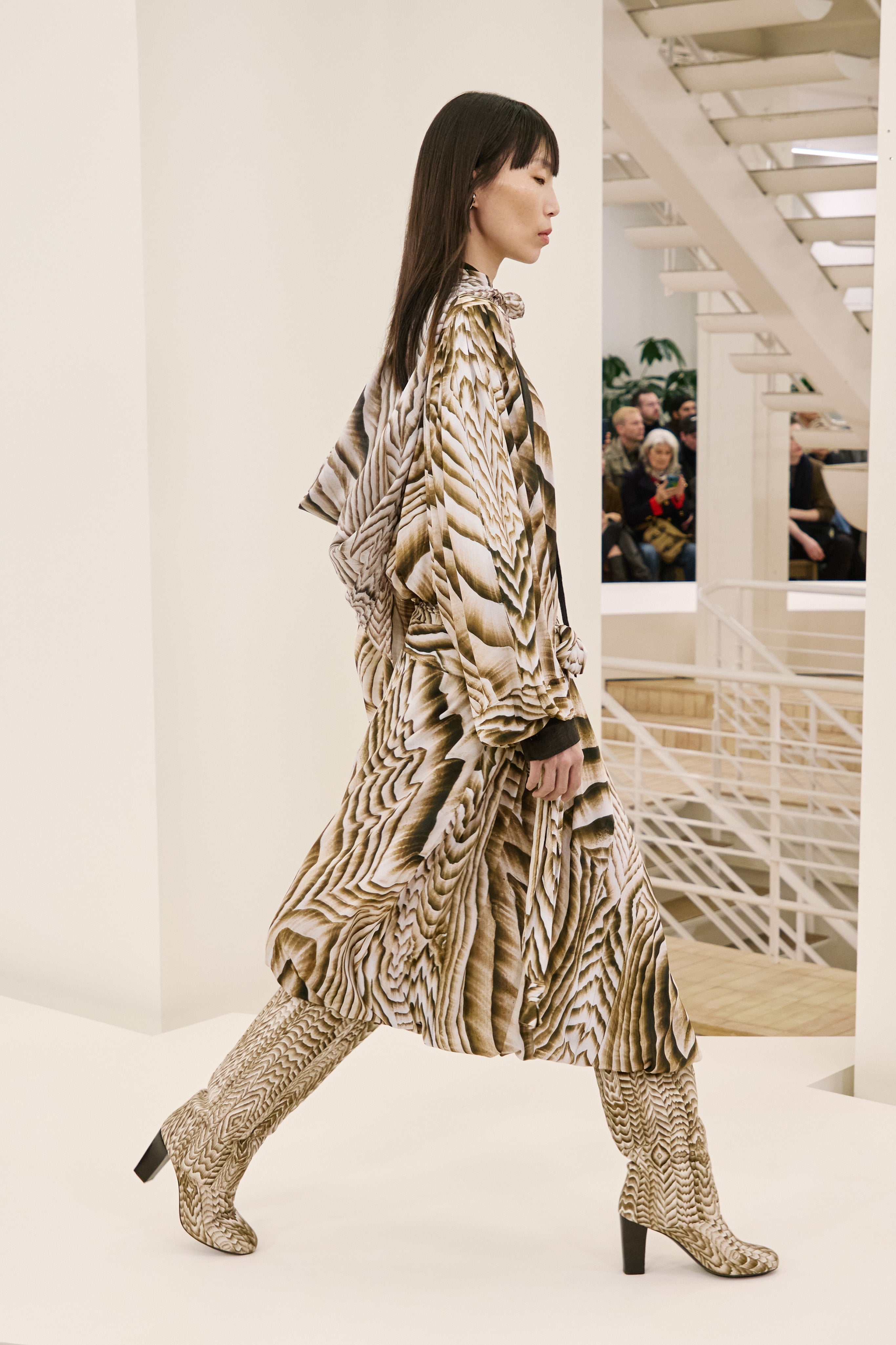 LOOK 50