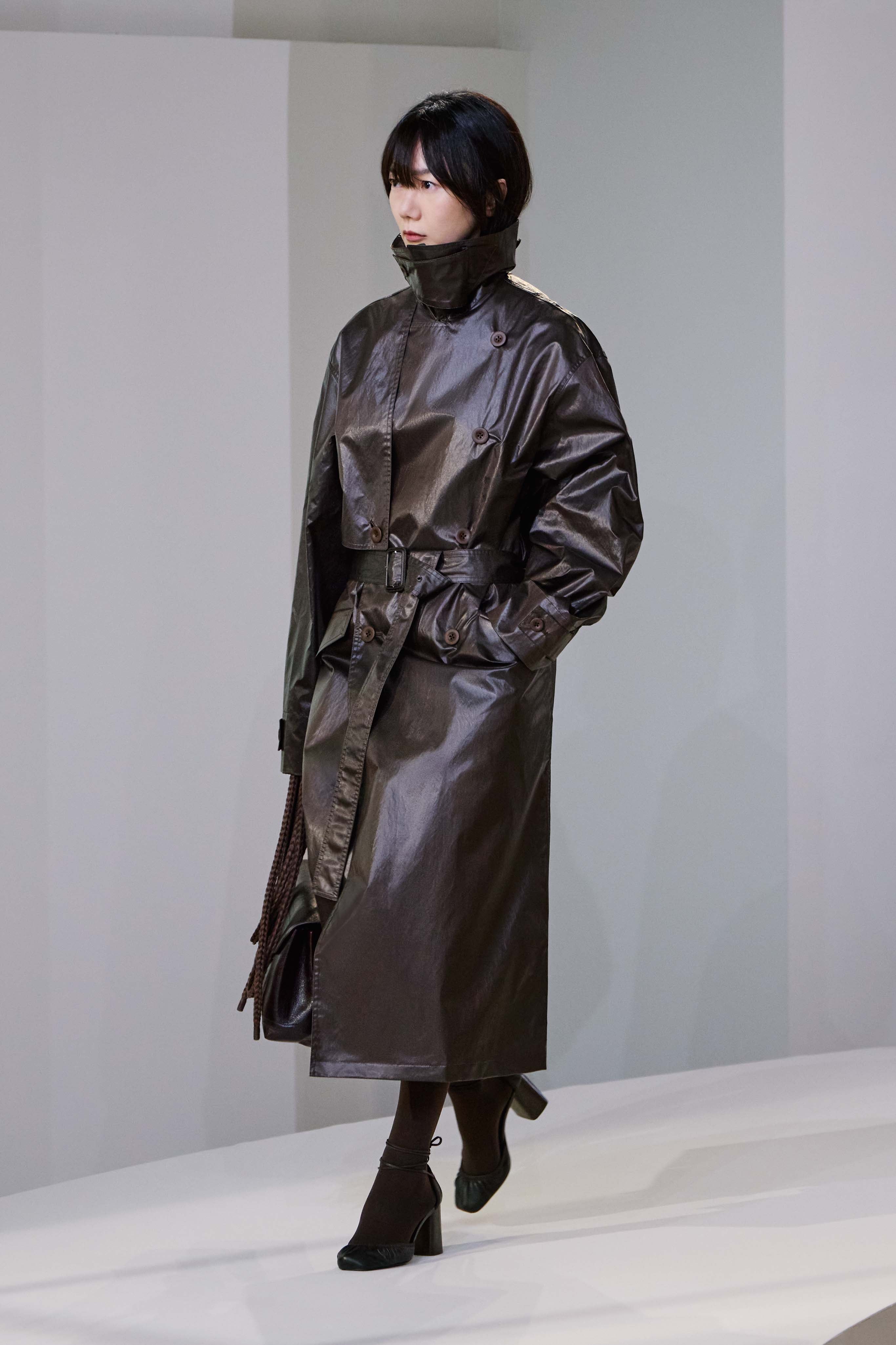 LOOK 12