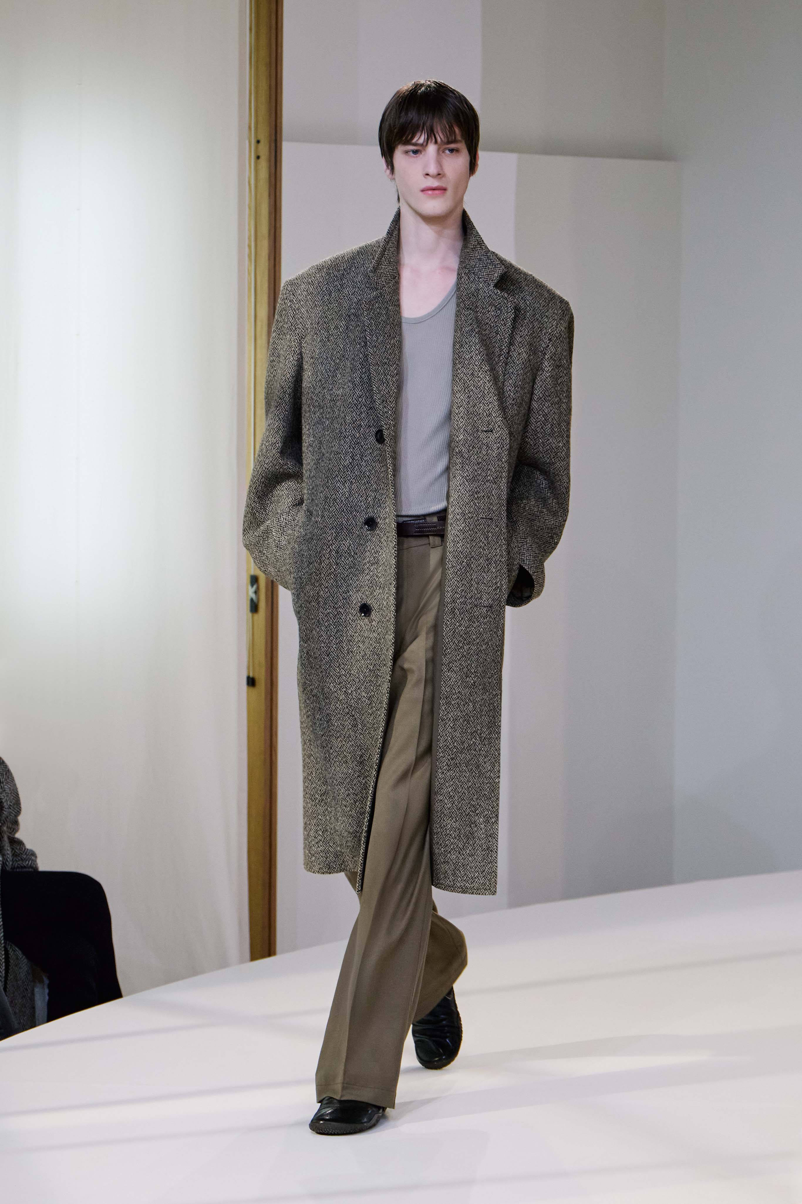LOOK 18