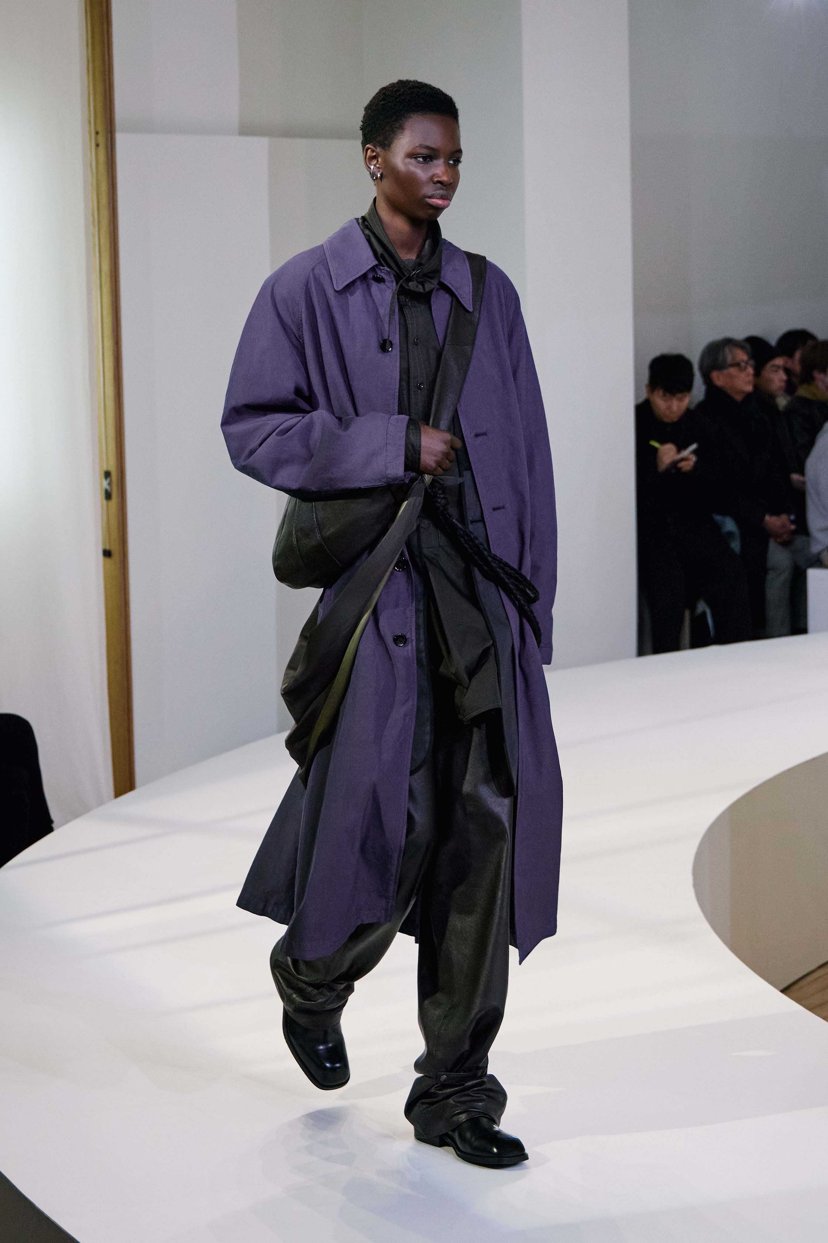 LOOK 23