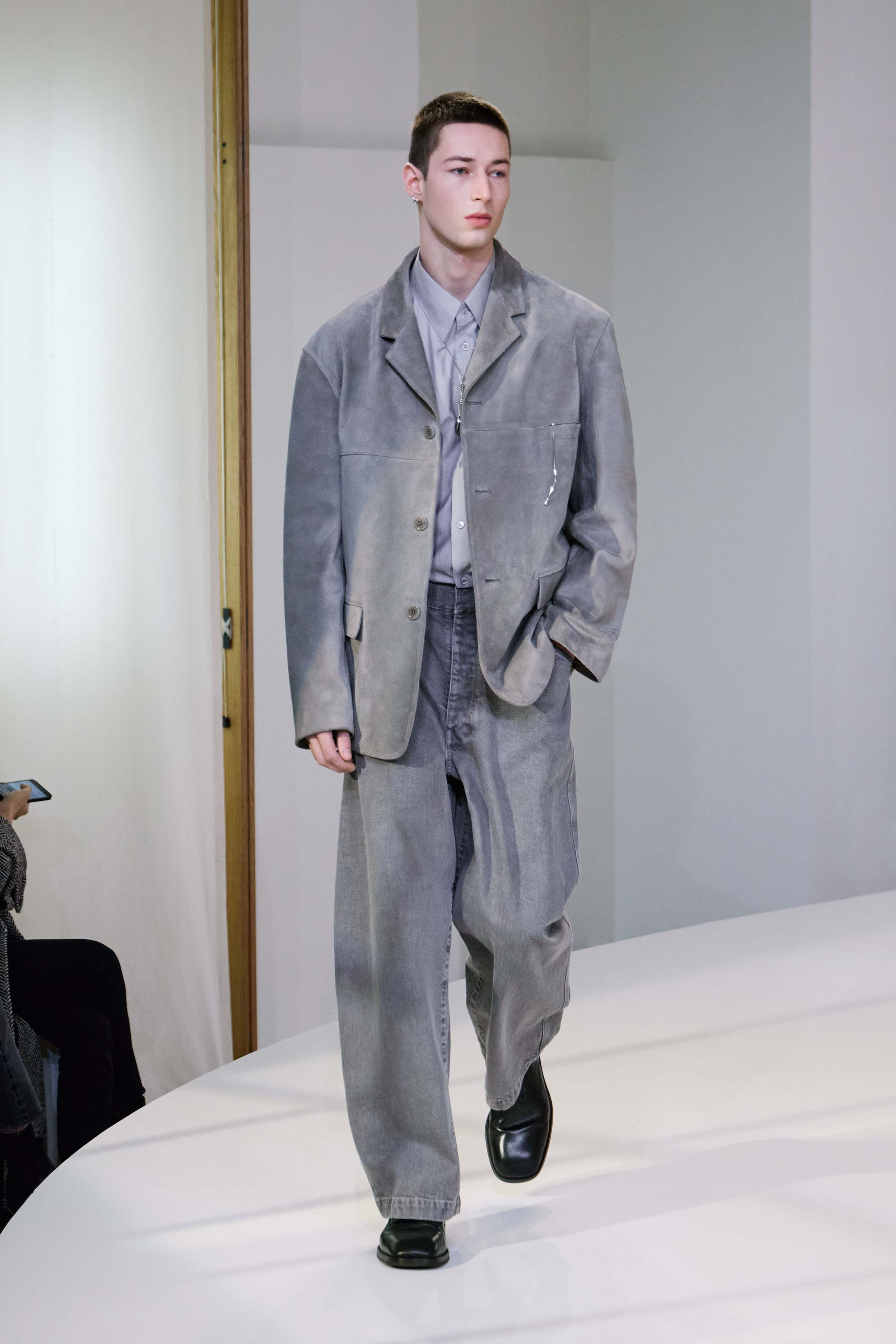 LOOK 25