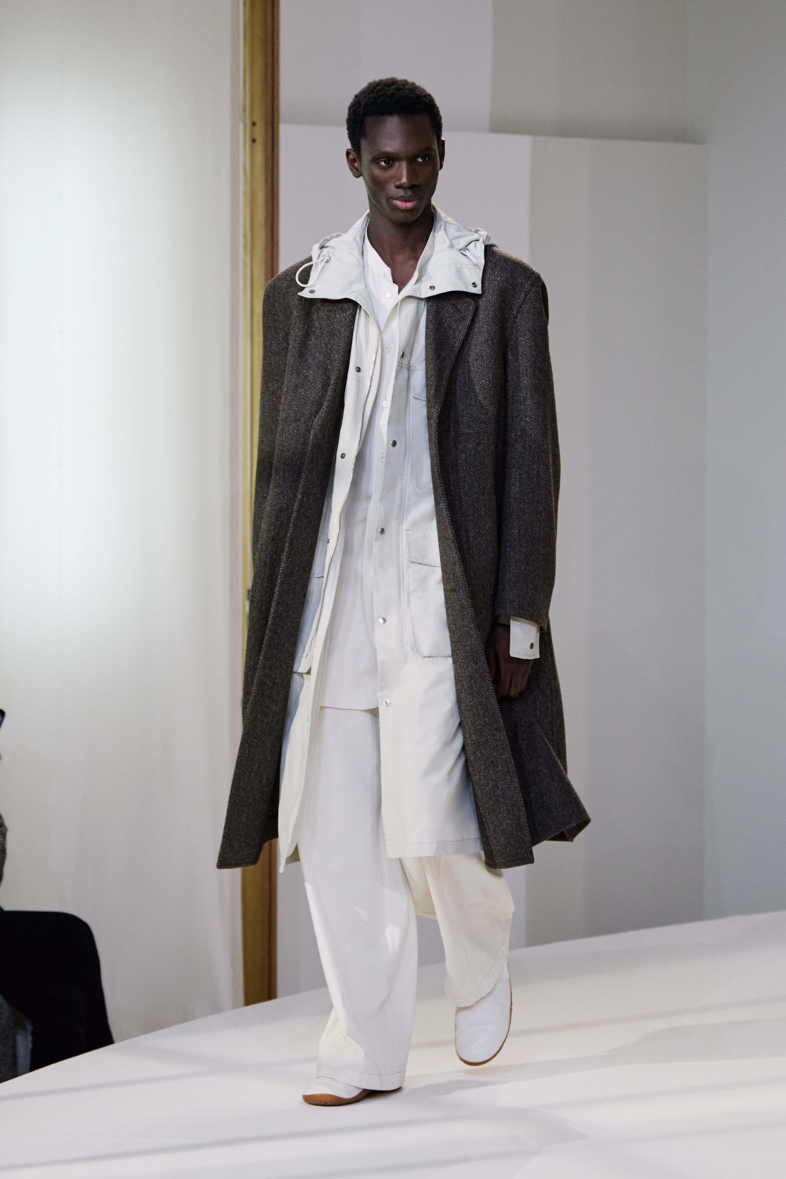 LOOK 32