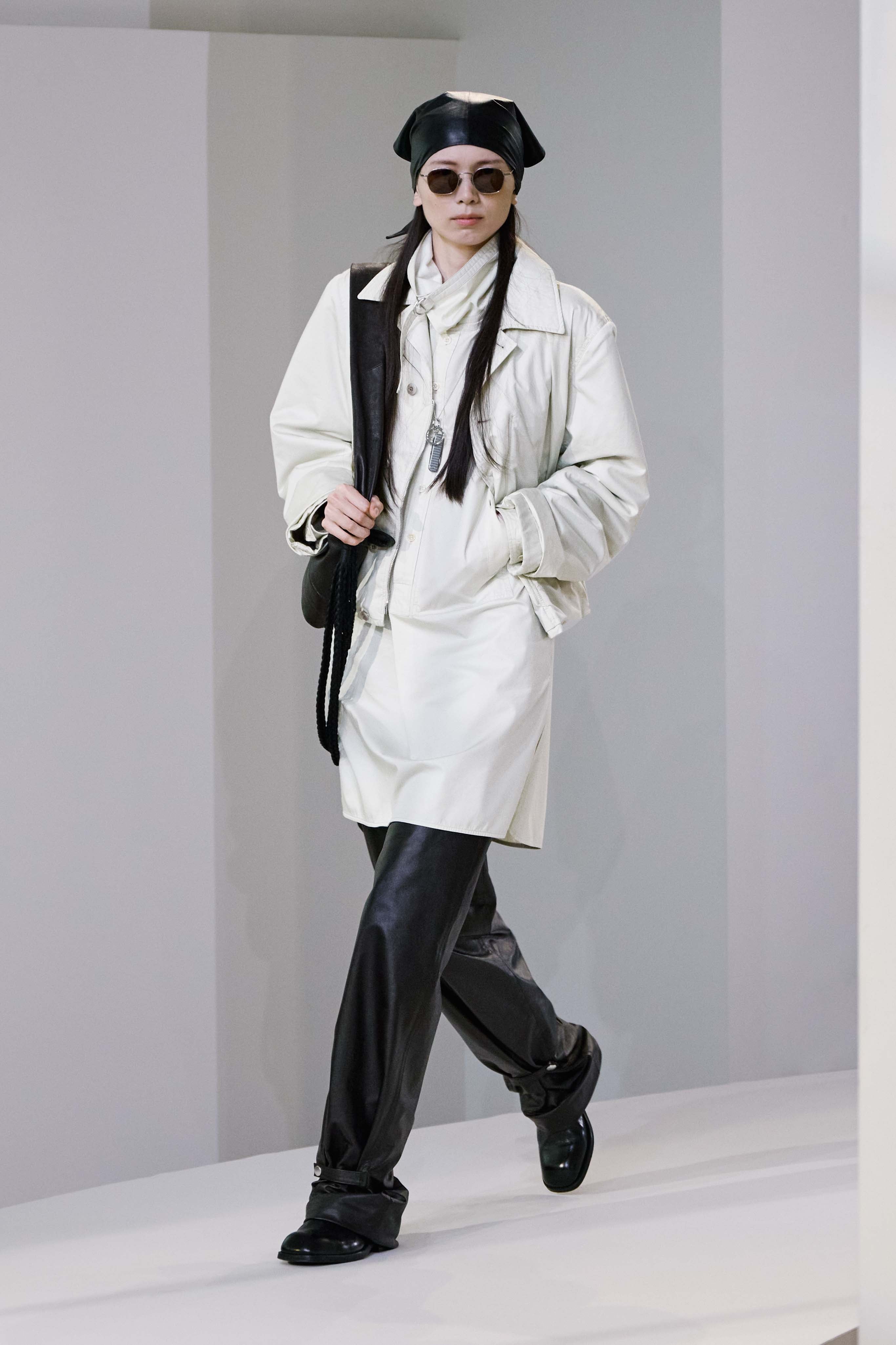 LOOK 33