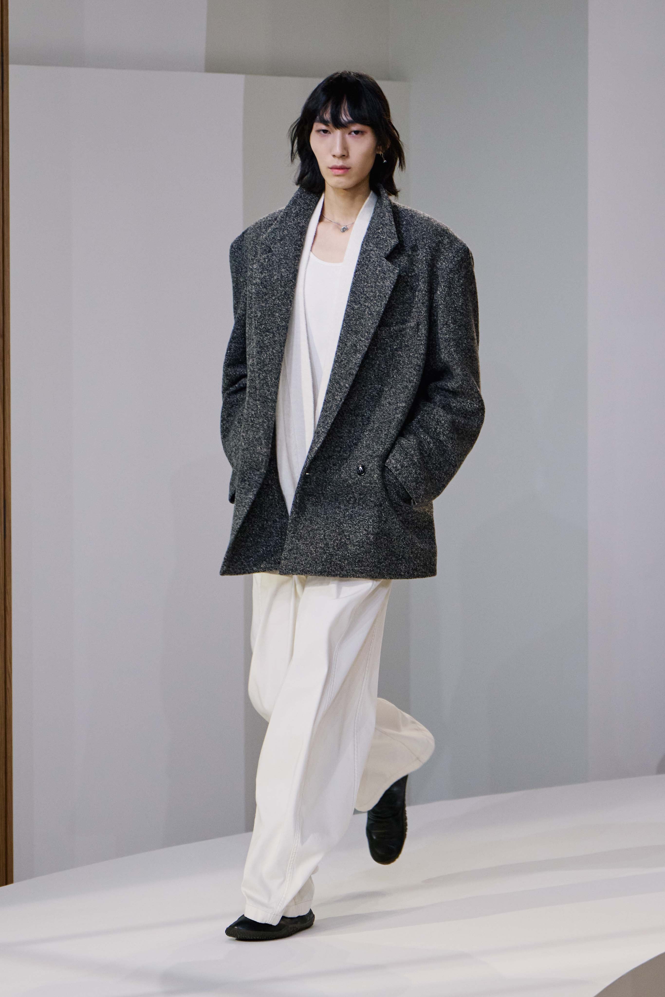 LOOK 34