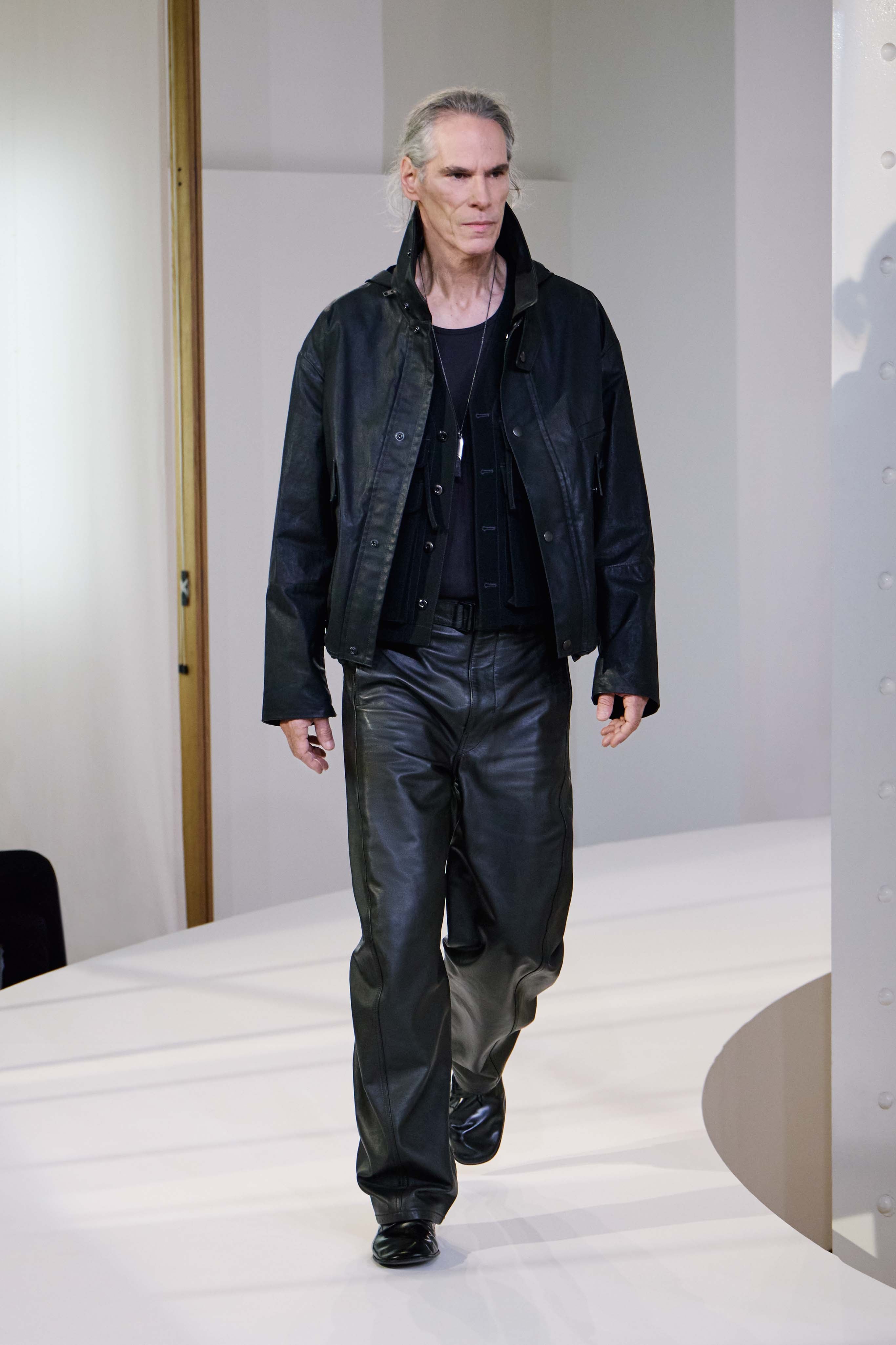 LOOK 39