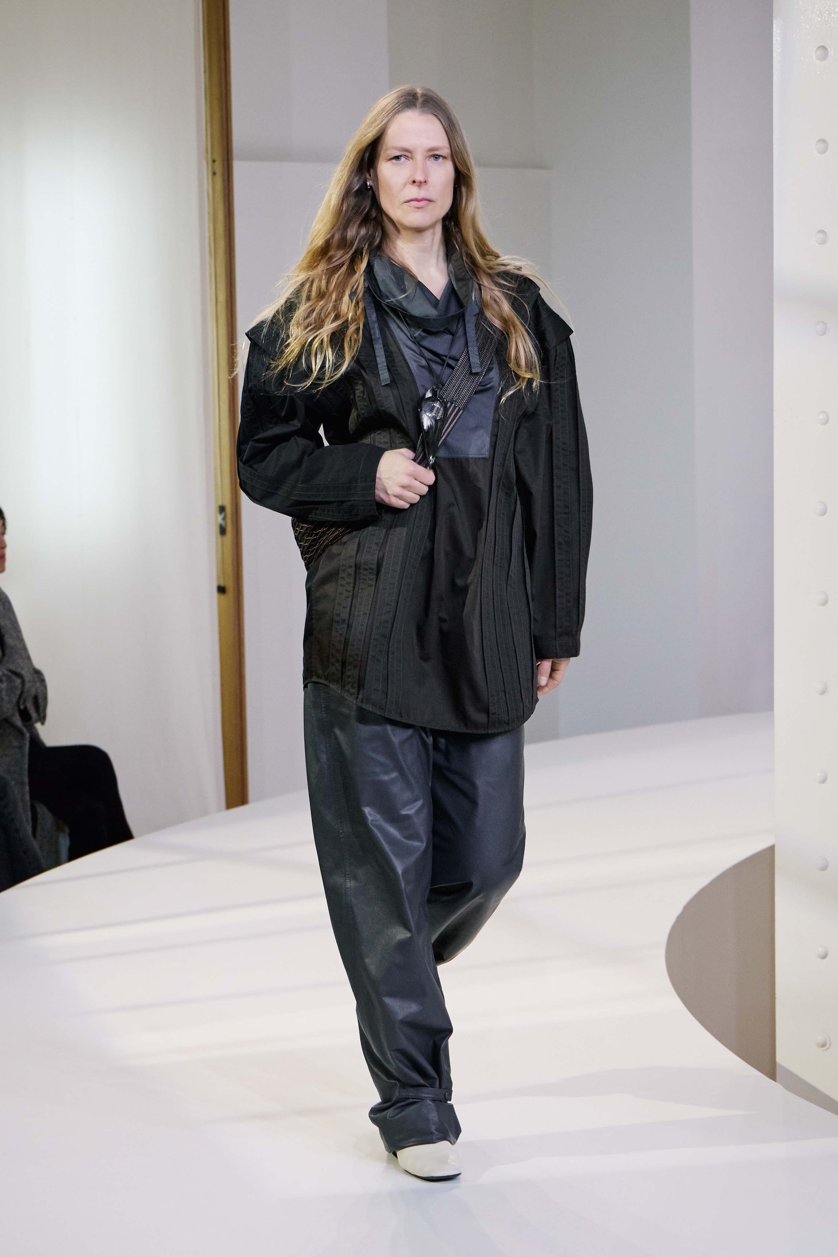 LOOK 40