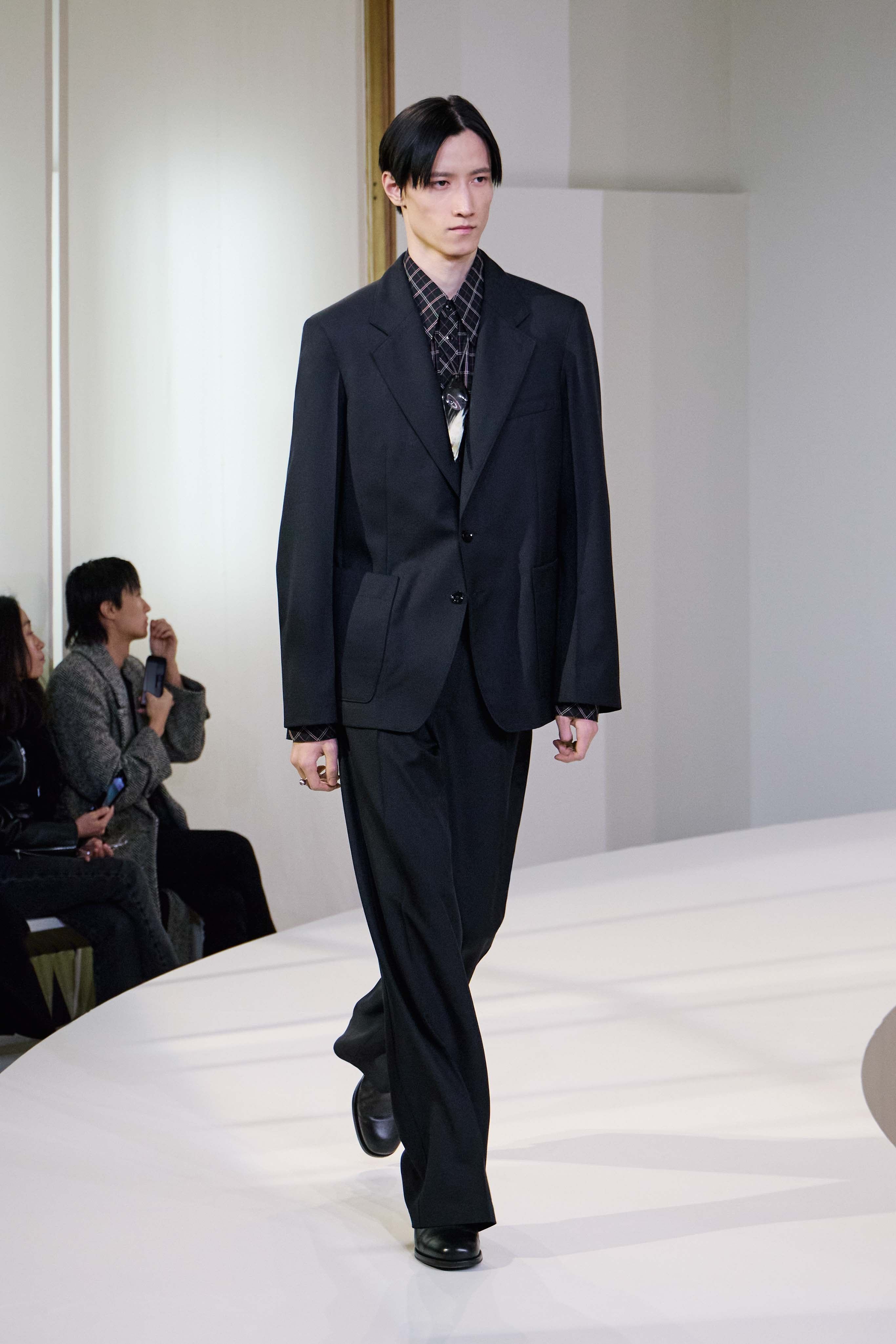LOOK 46