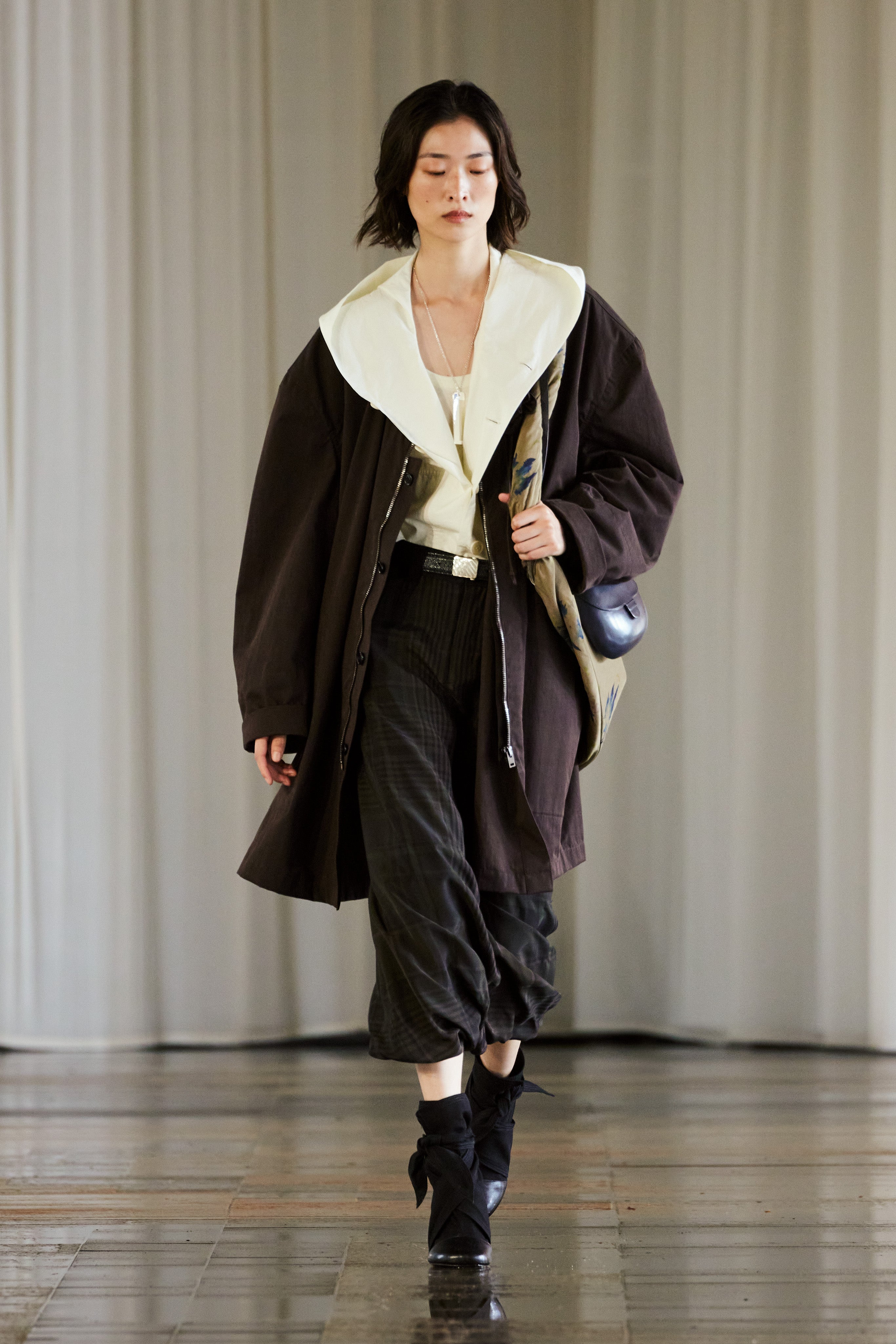 LOOK 3