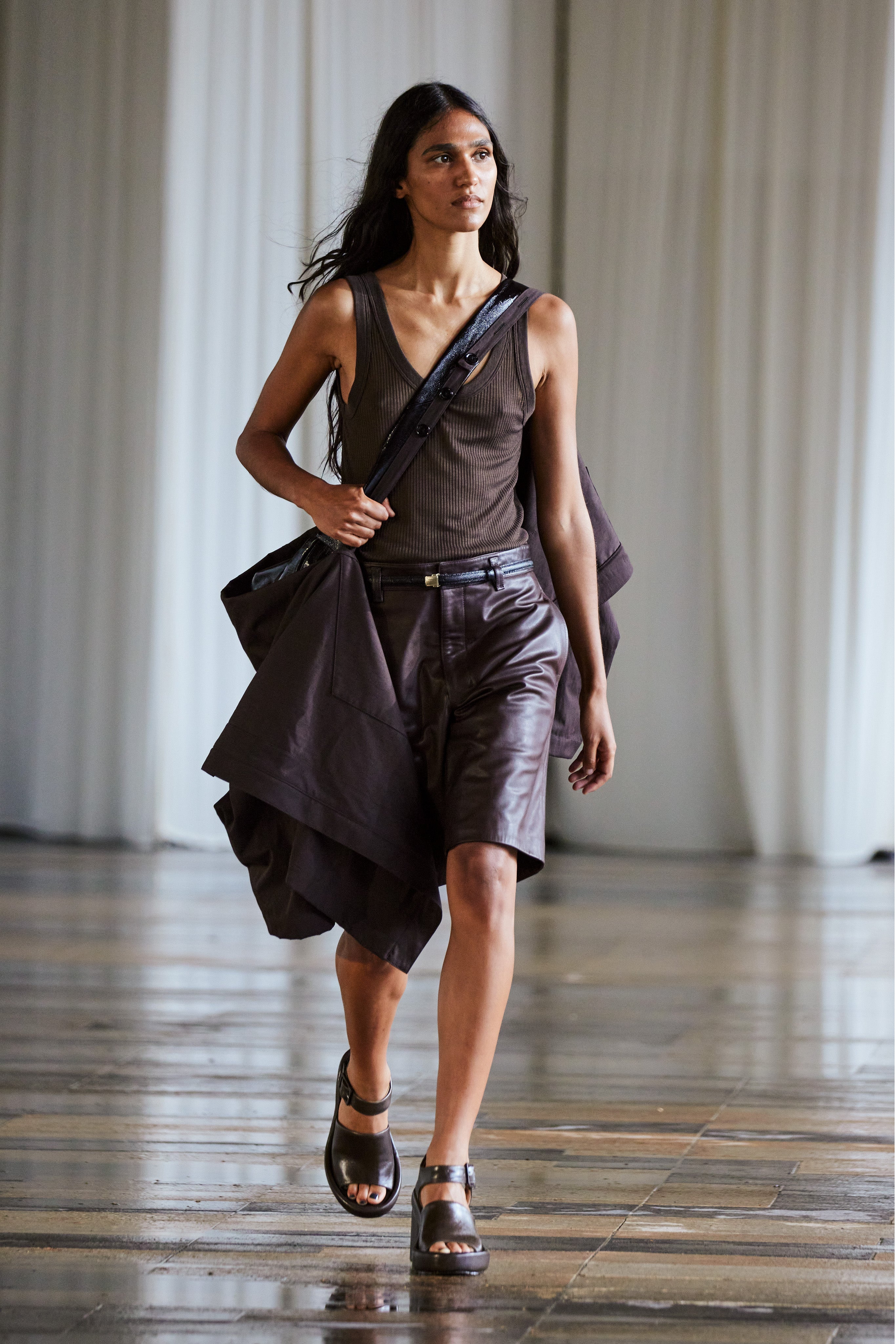 LOOK 13