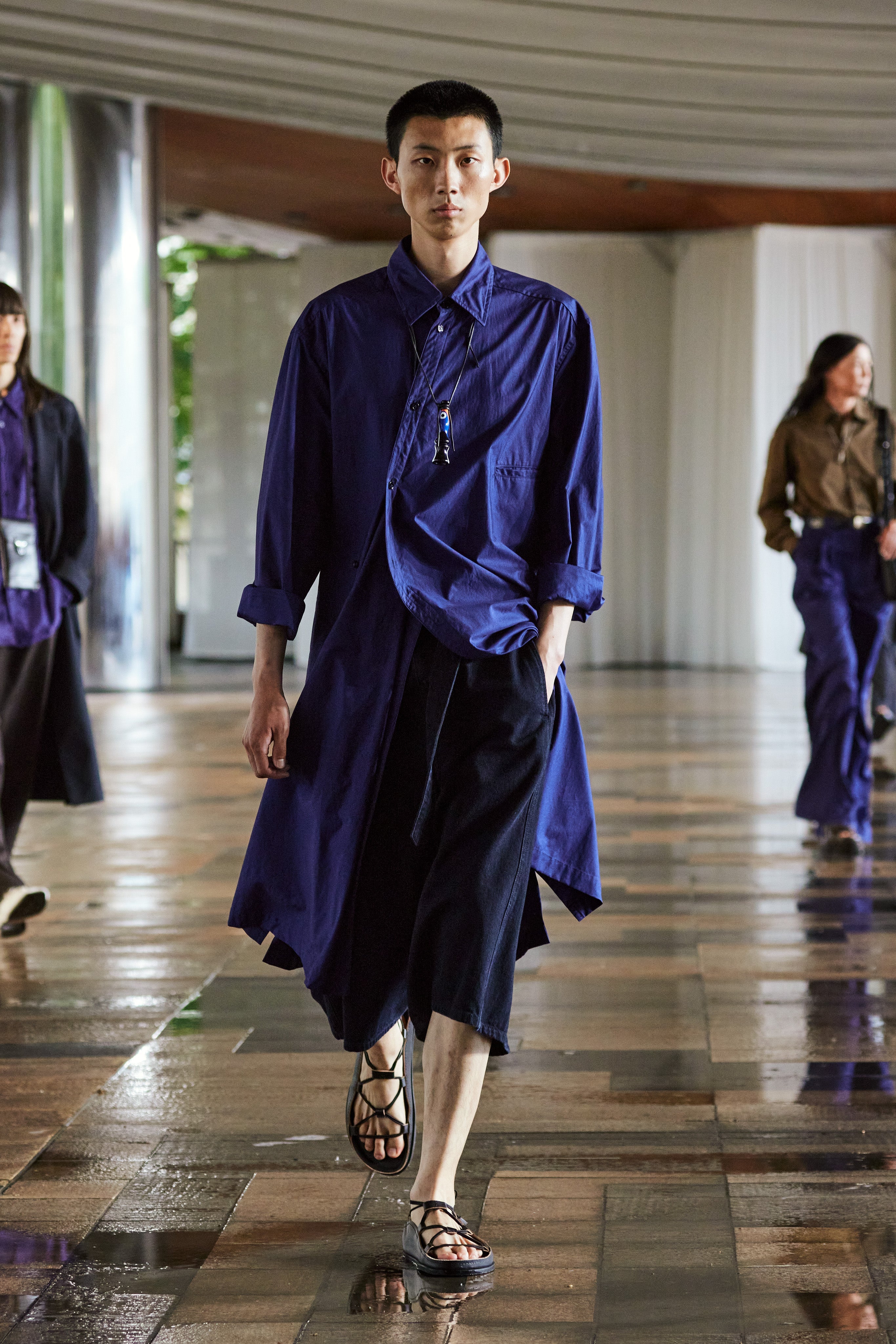 LOOK 16