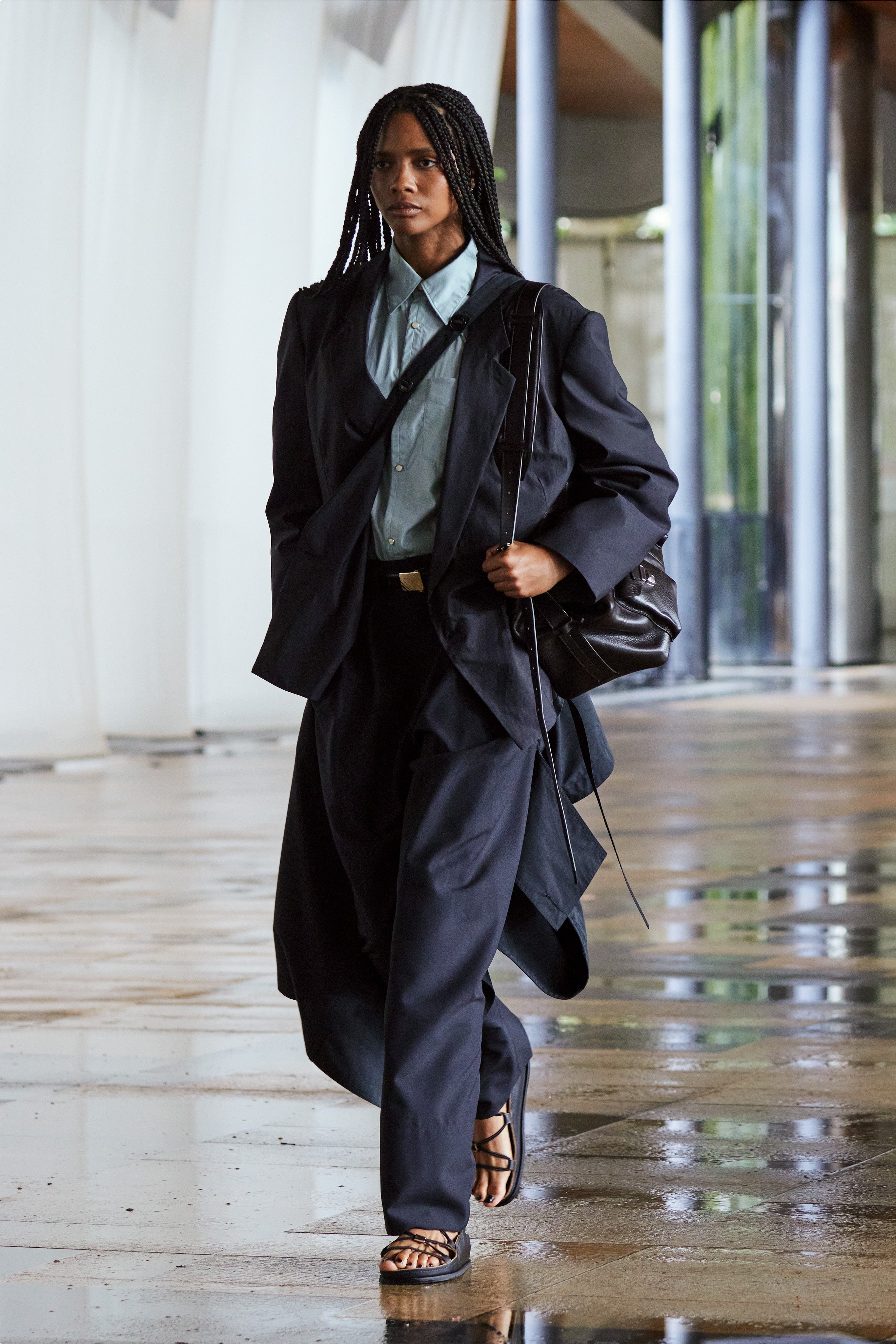 LOOK 19