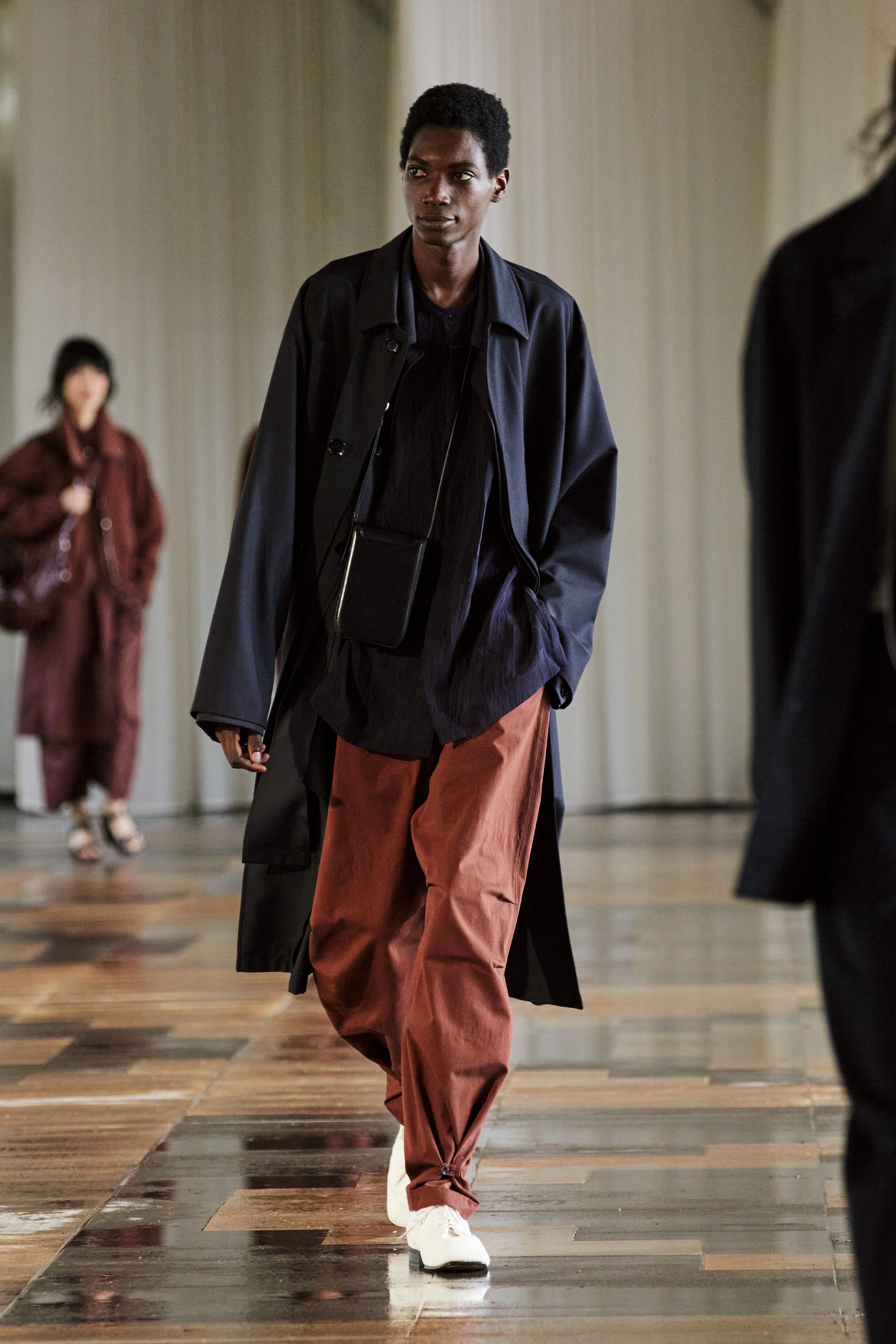 LOOK 28