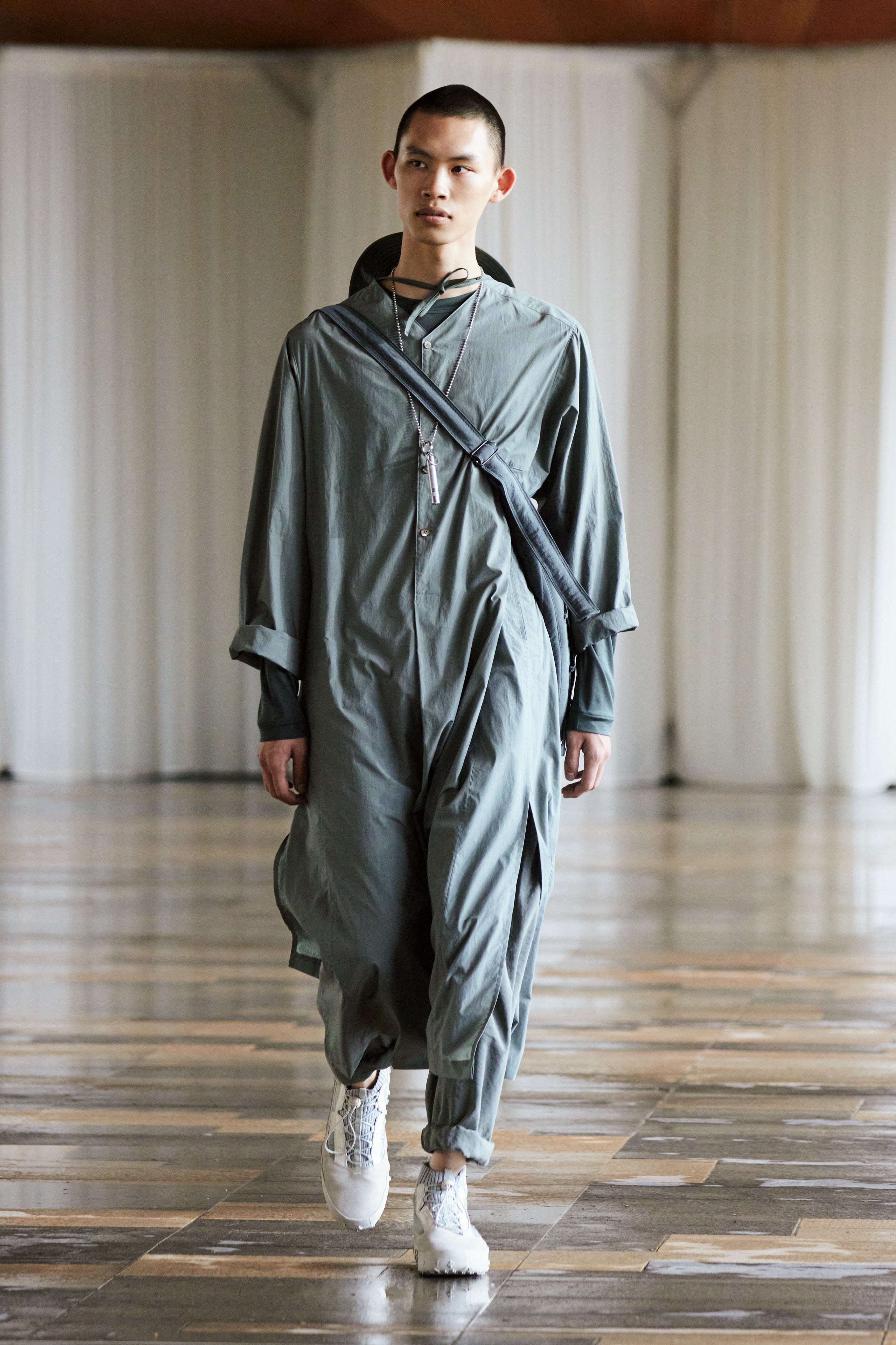 LOOK 33